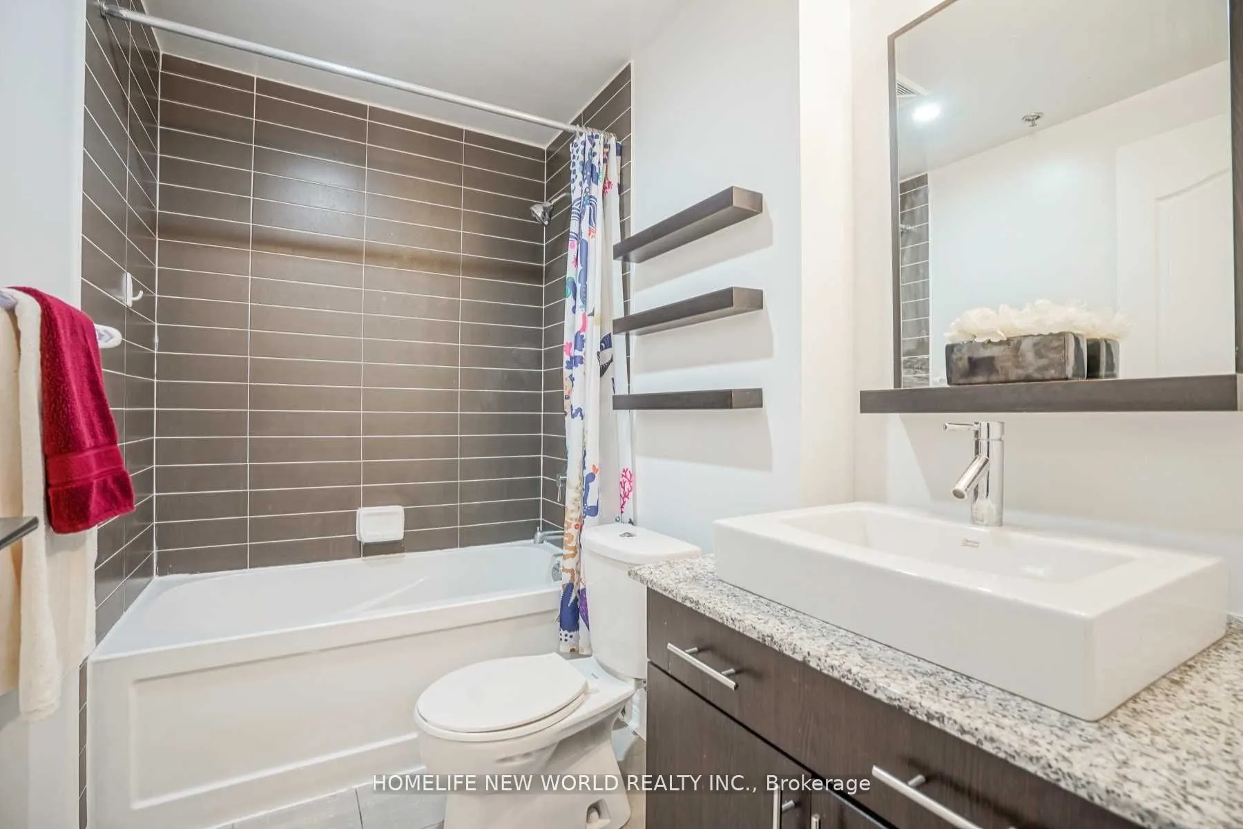 2756 Old Leslie Street, #802