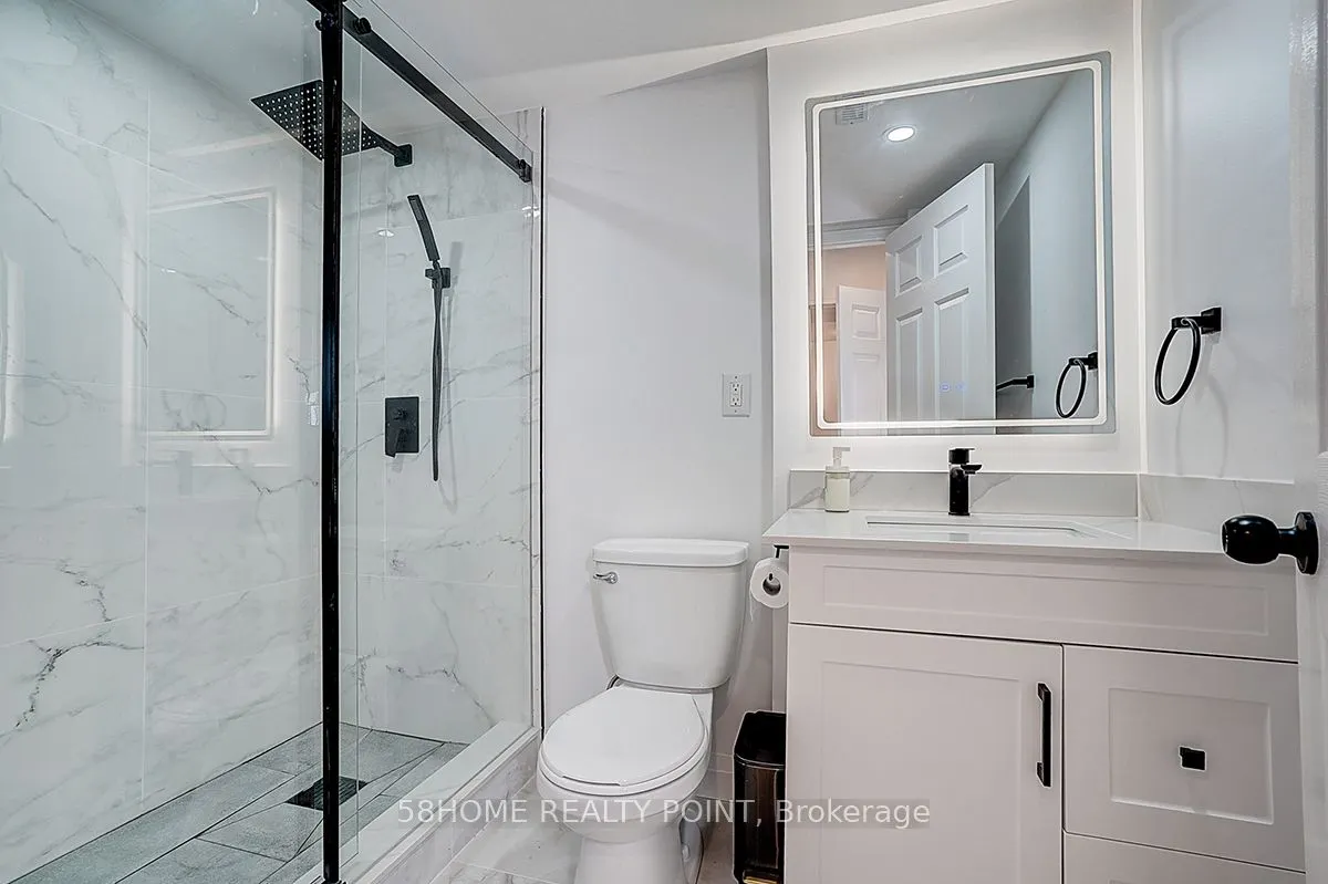 8D Leaside Park Drive, #8D