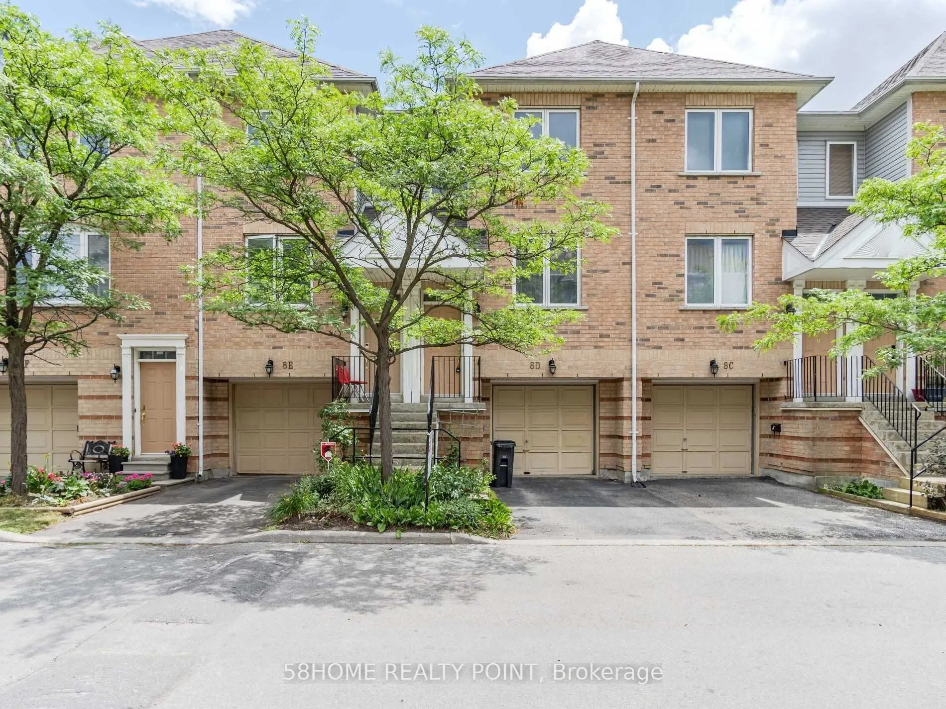 8D Leaside Park Drive, #8D