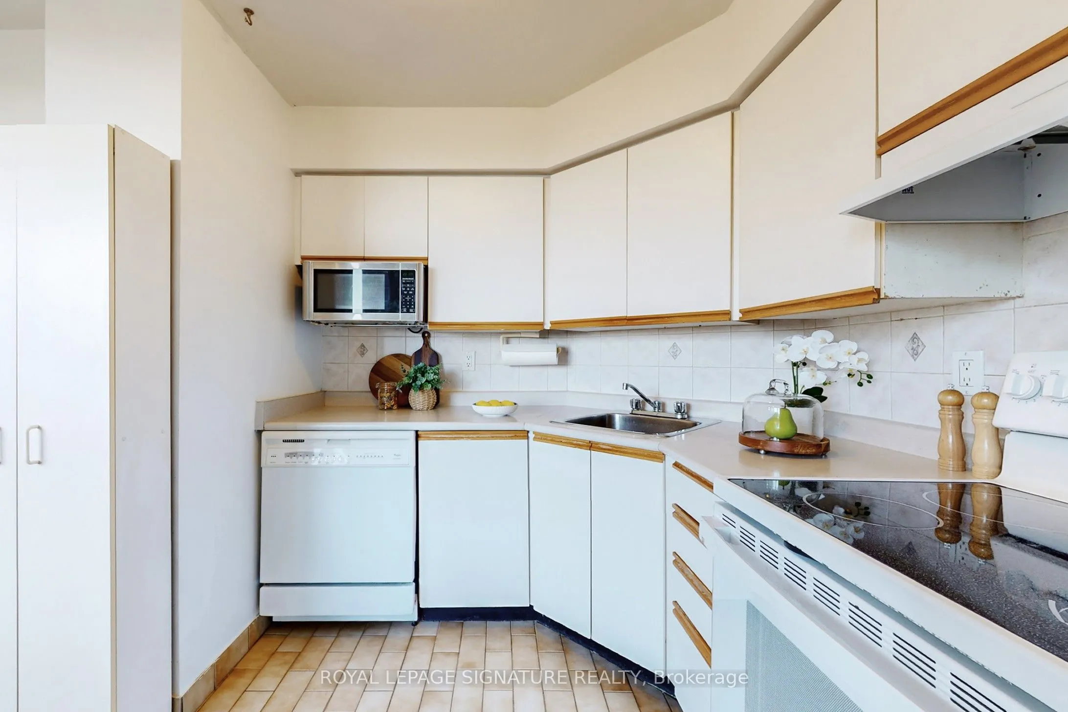 5795 Yonge Street, #1205