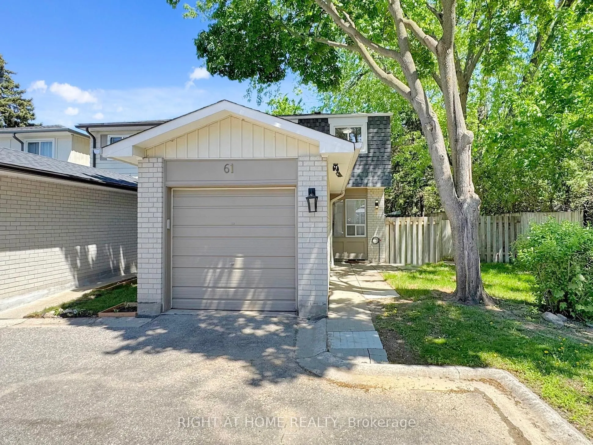 61 Plum Tree Way, #18