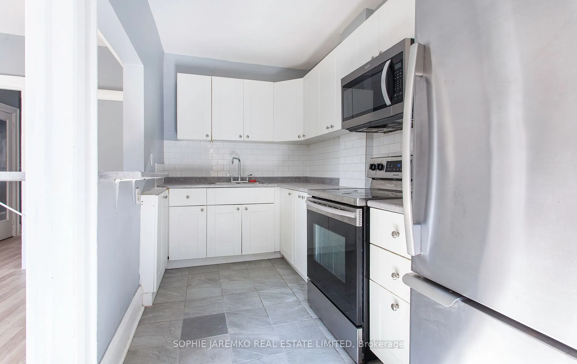 971A Bloor Street W