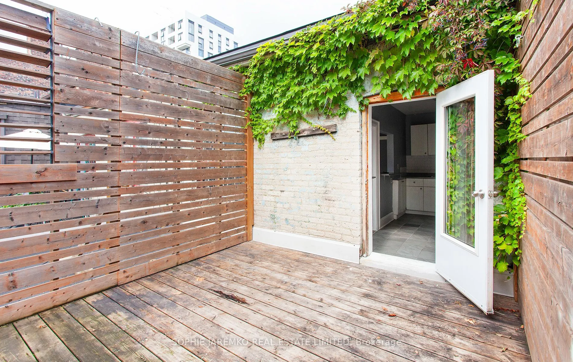 971A Bloor Street W