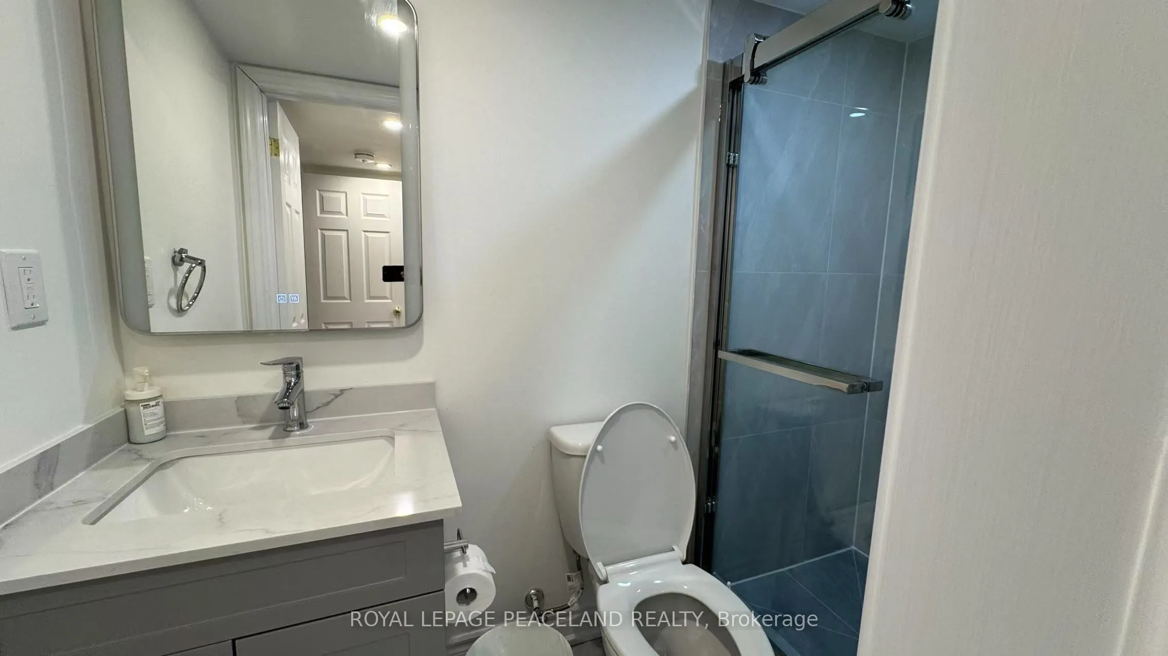 60 Paperbirch Drive, #LOWER