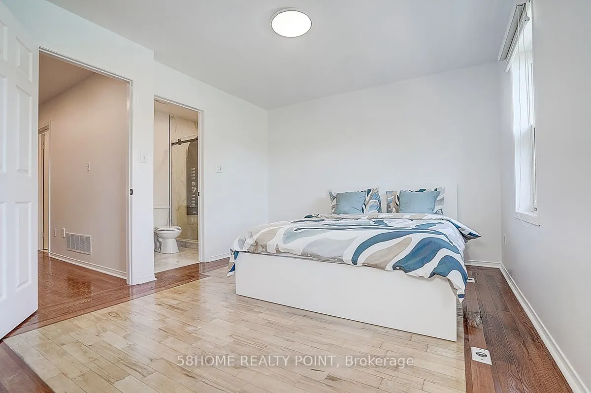 8D Leaside Park Drive