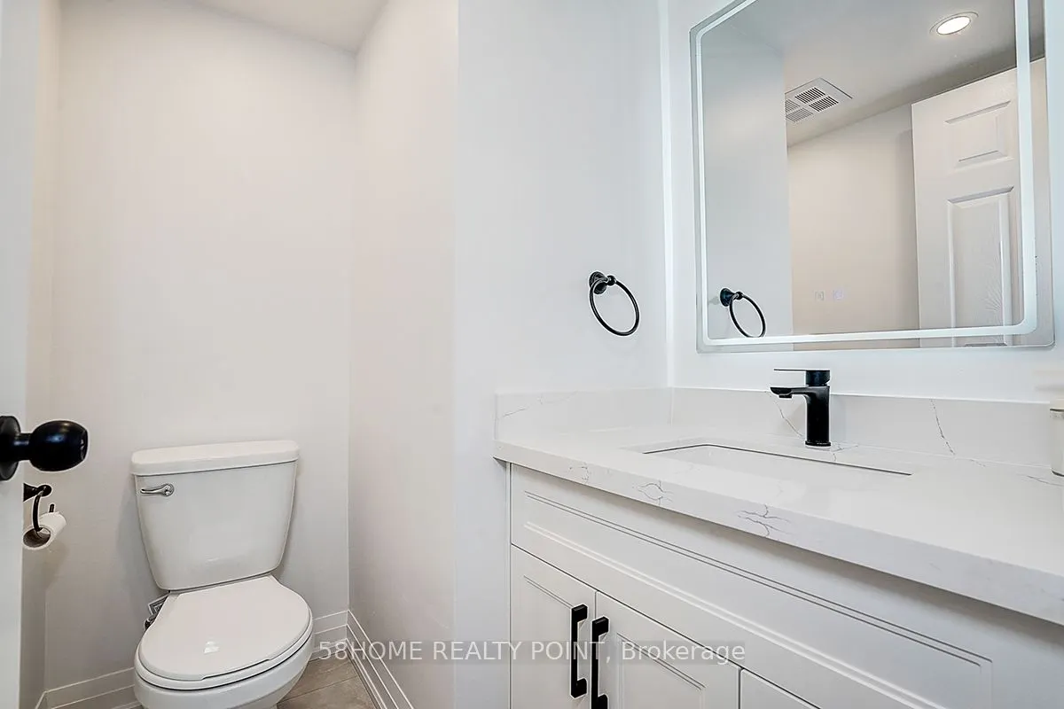 8D Leaside Park Drive