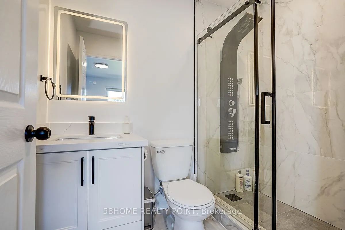 8D Leaside Park Drive