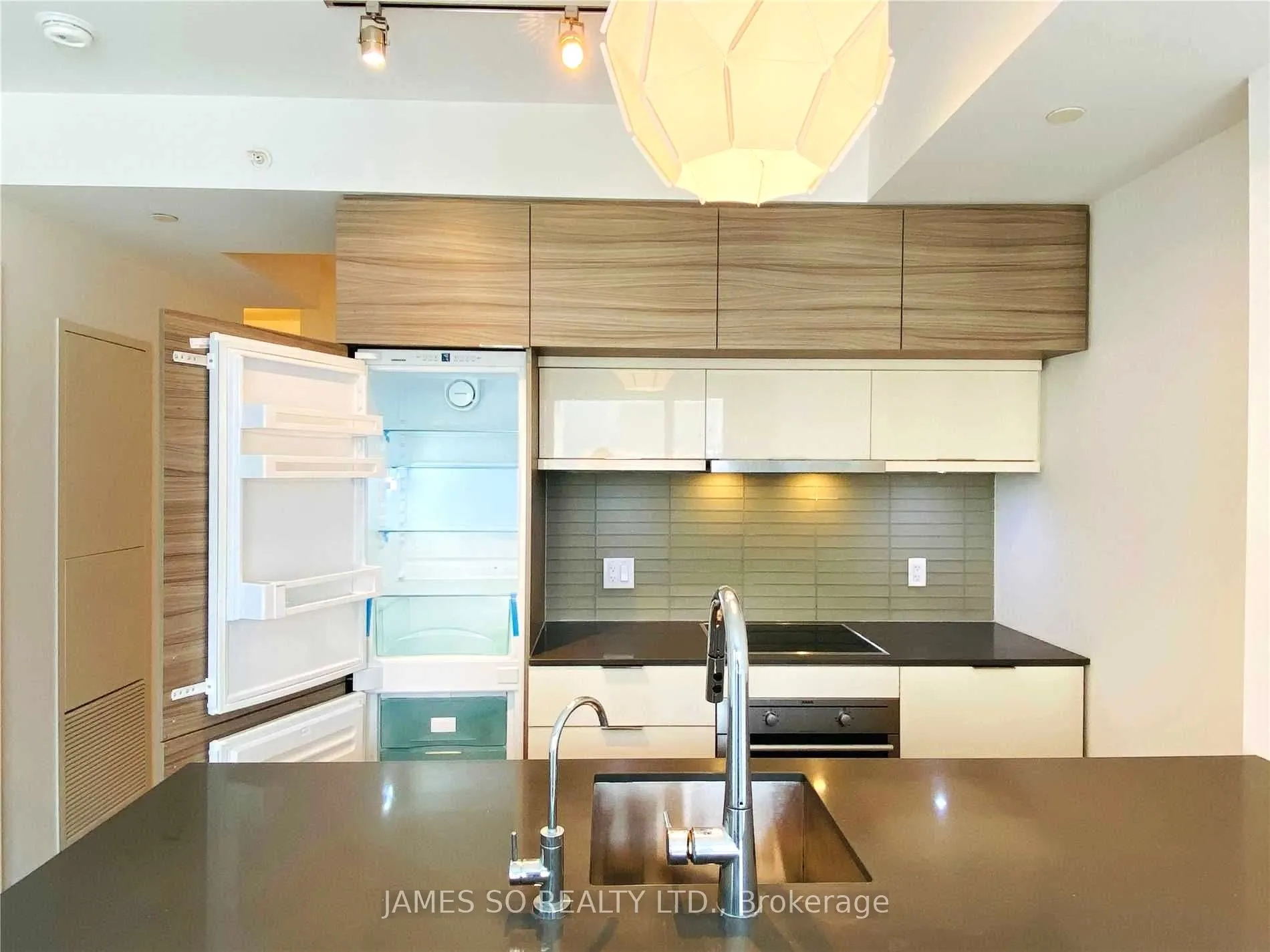 88 Scott Street, #1101