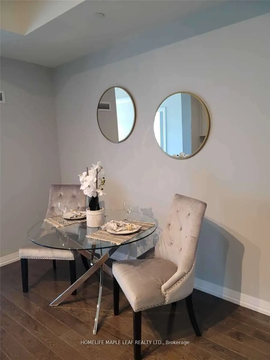 460 Adelaide Street, #920