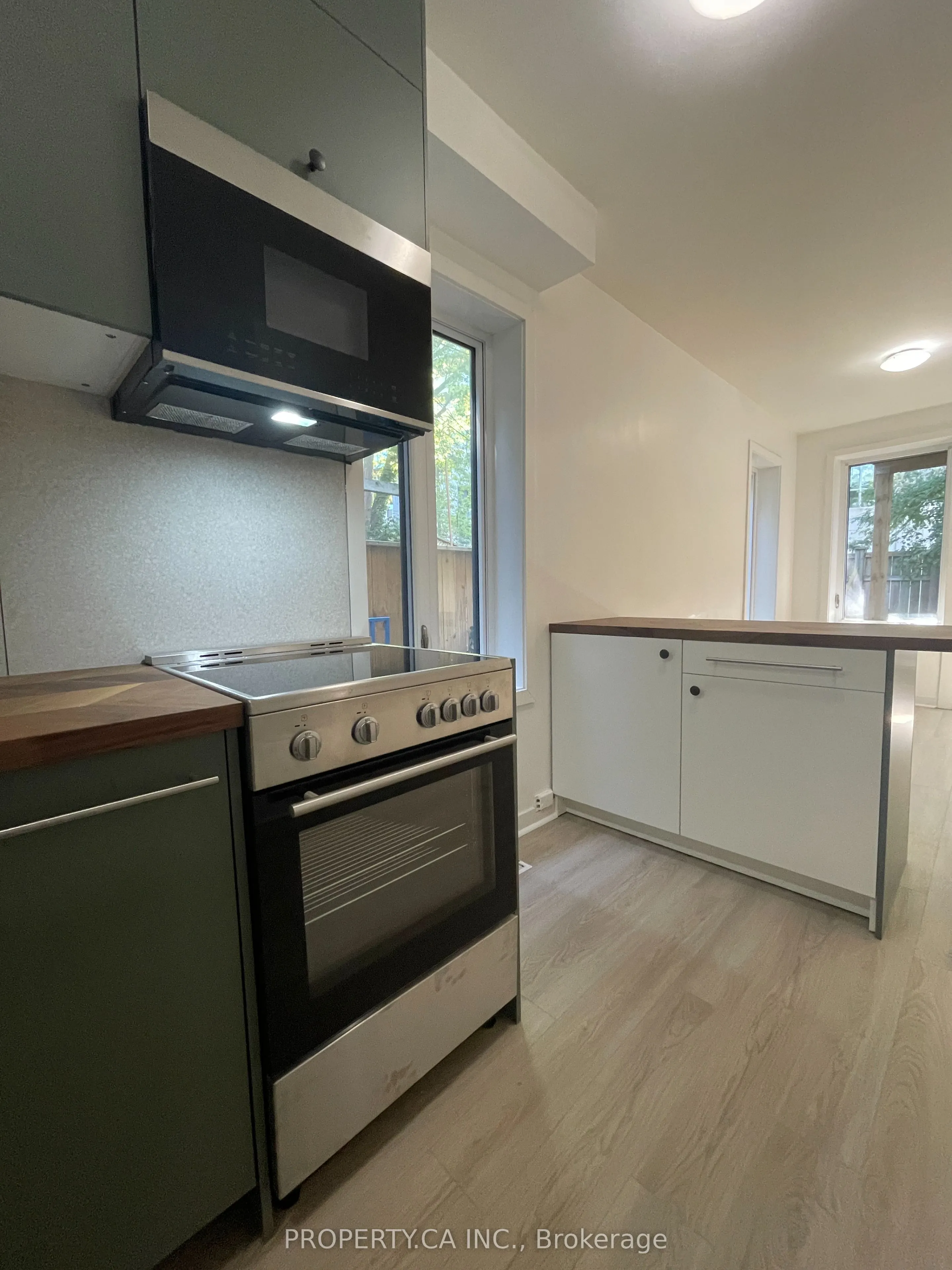 501 Queen Street E, #Main
