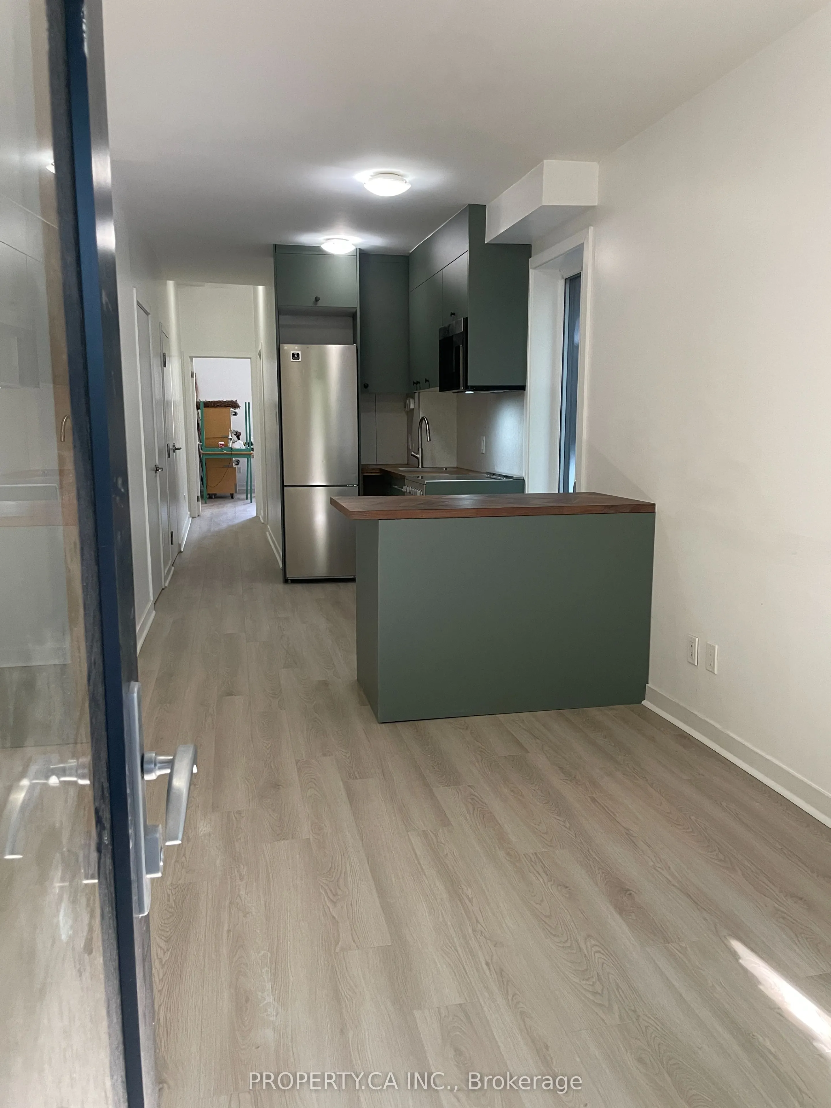 501 Queen Street E, #Main