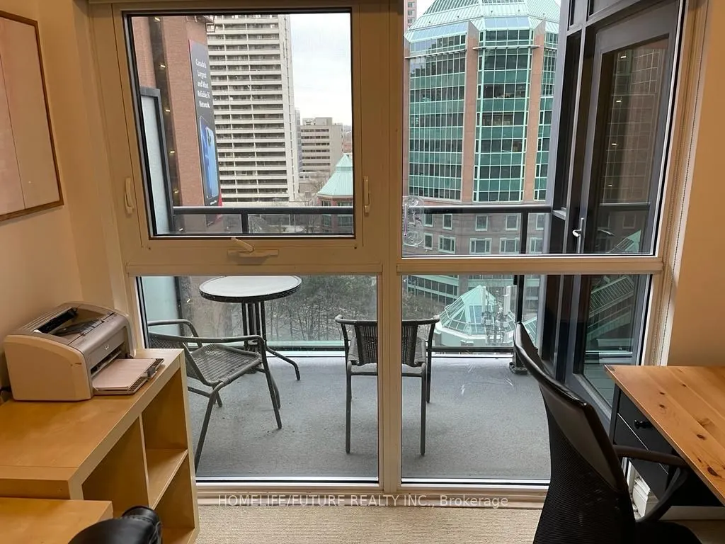 28 Ted Rogers Way, #1002