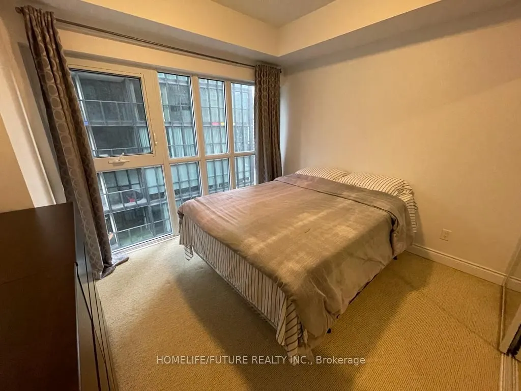 28 Ted Rogers Way, #1002
