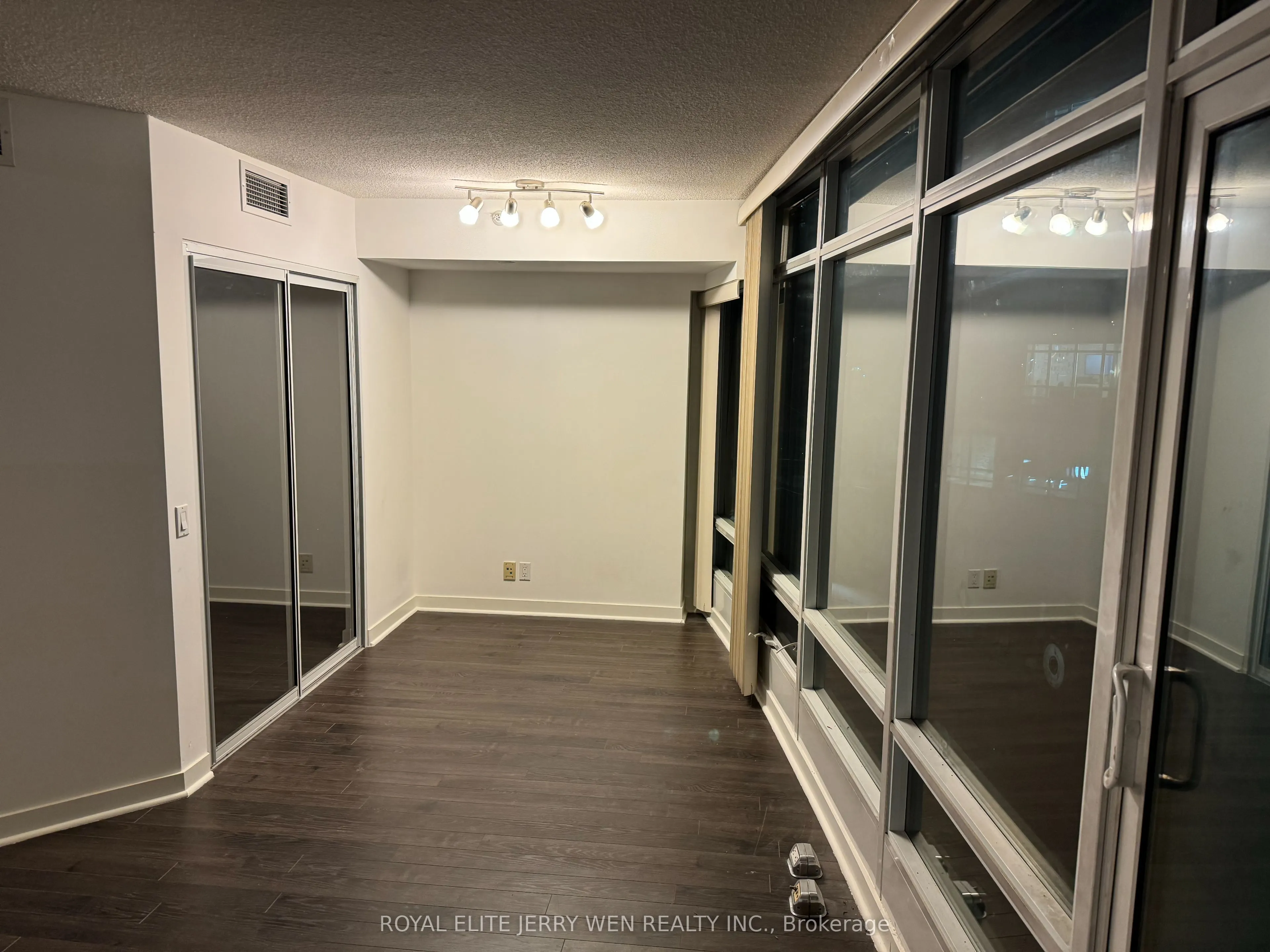 373 Front Street W, #301