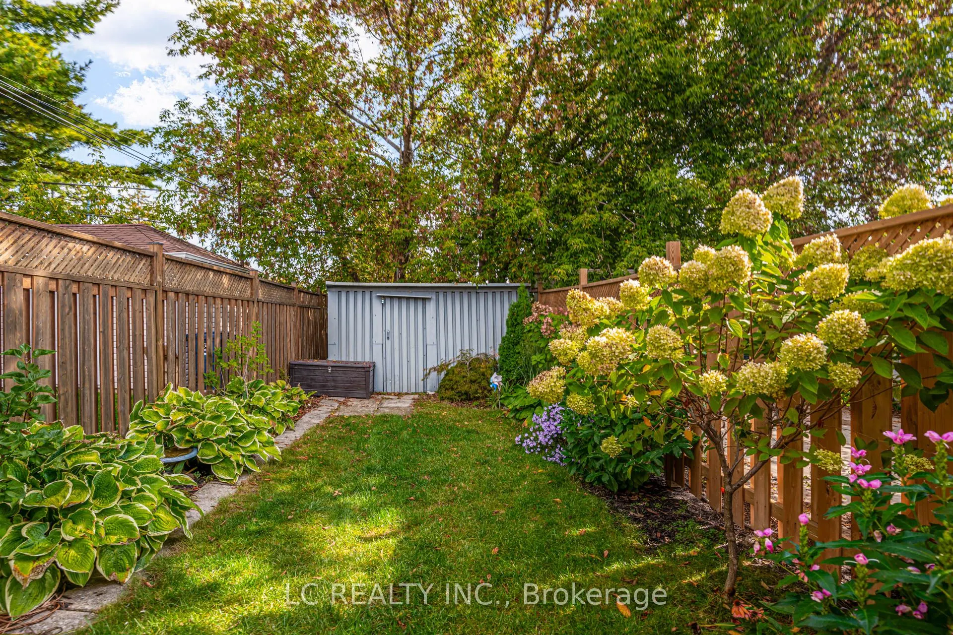 423 Westmount Avenue