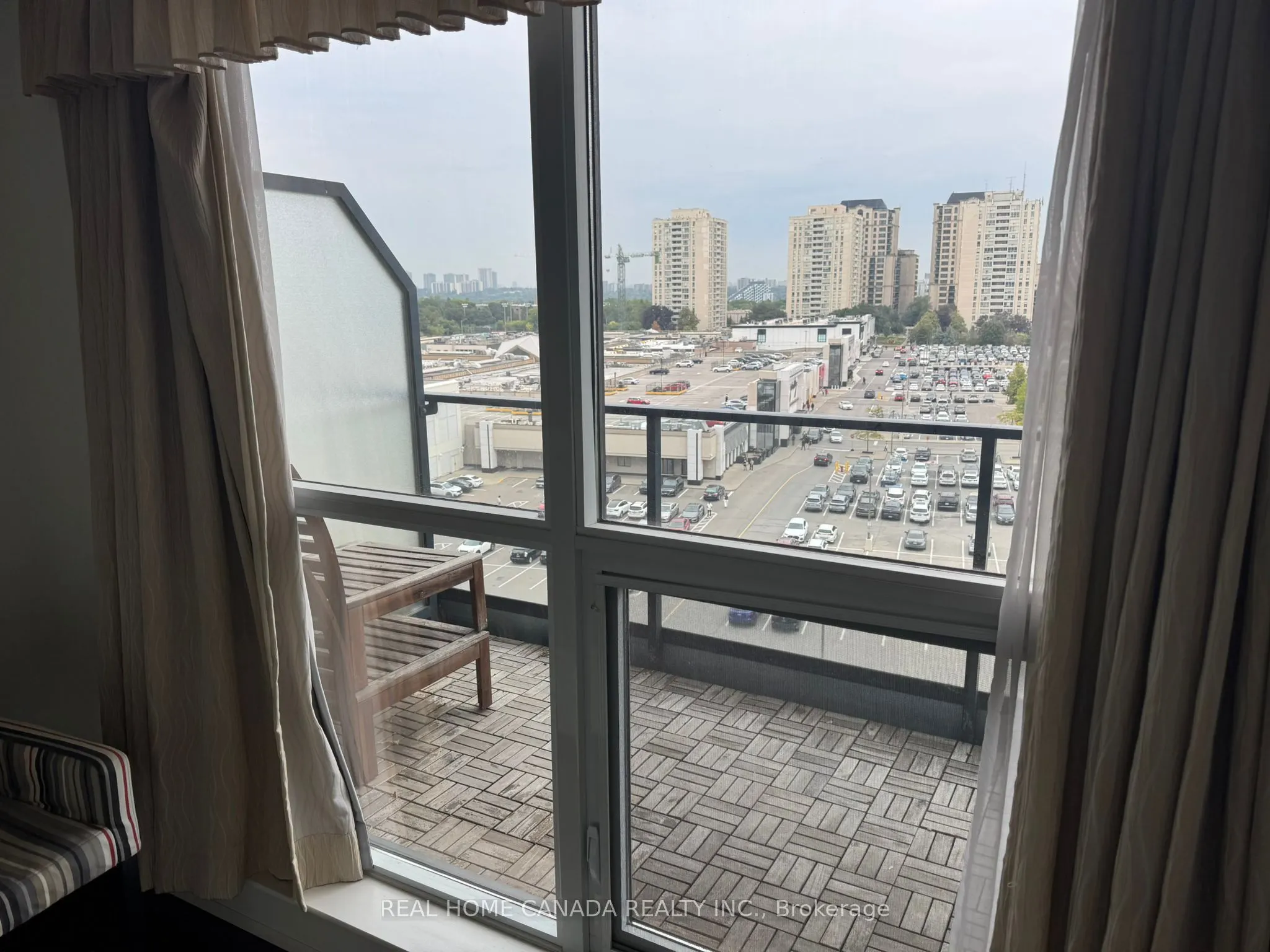 2885 Bayview Avenue, #506