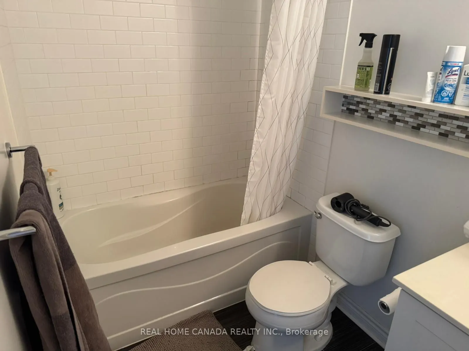 2885 Bayview Avenue, #506