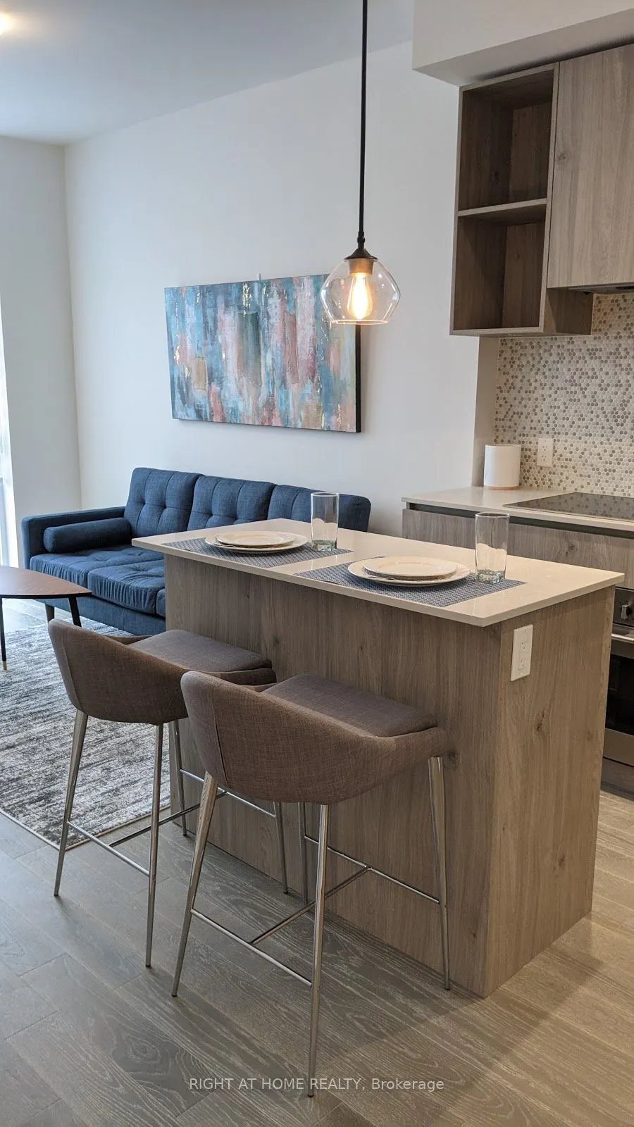 1 Yorkville Avenue, #1010