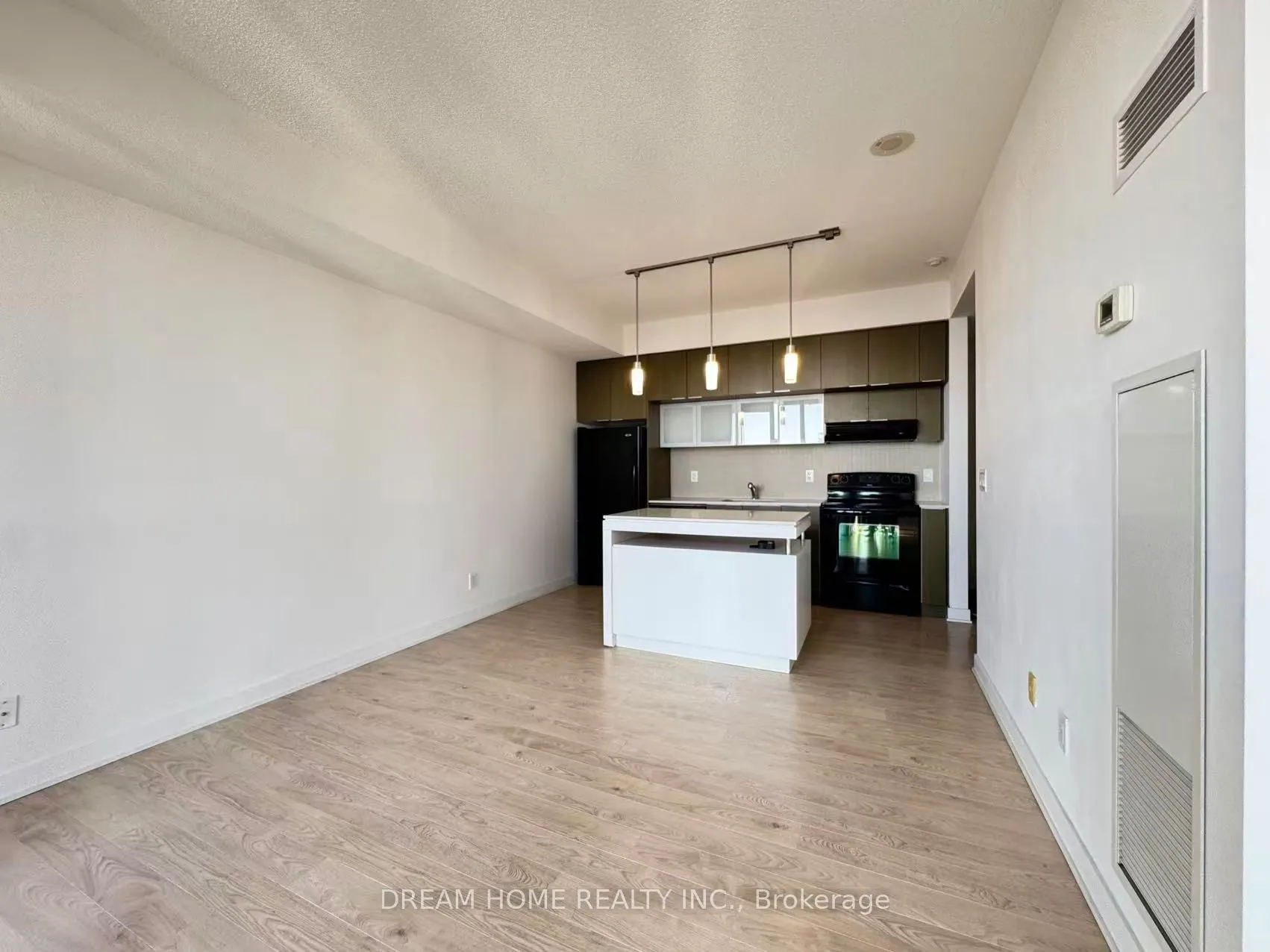 110 Charles Street E, #3209