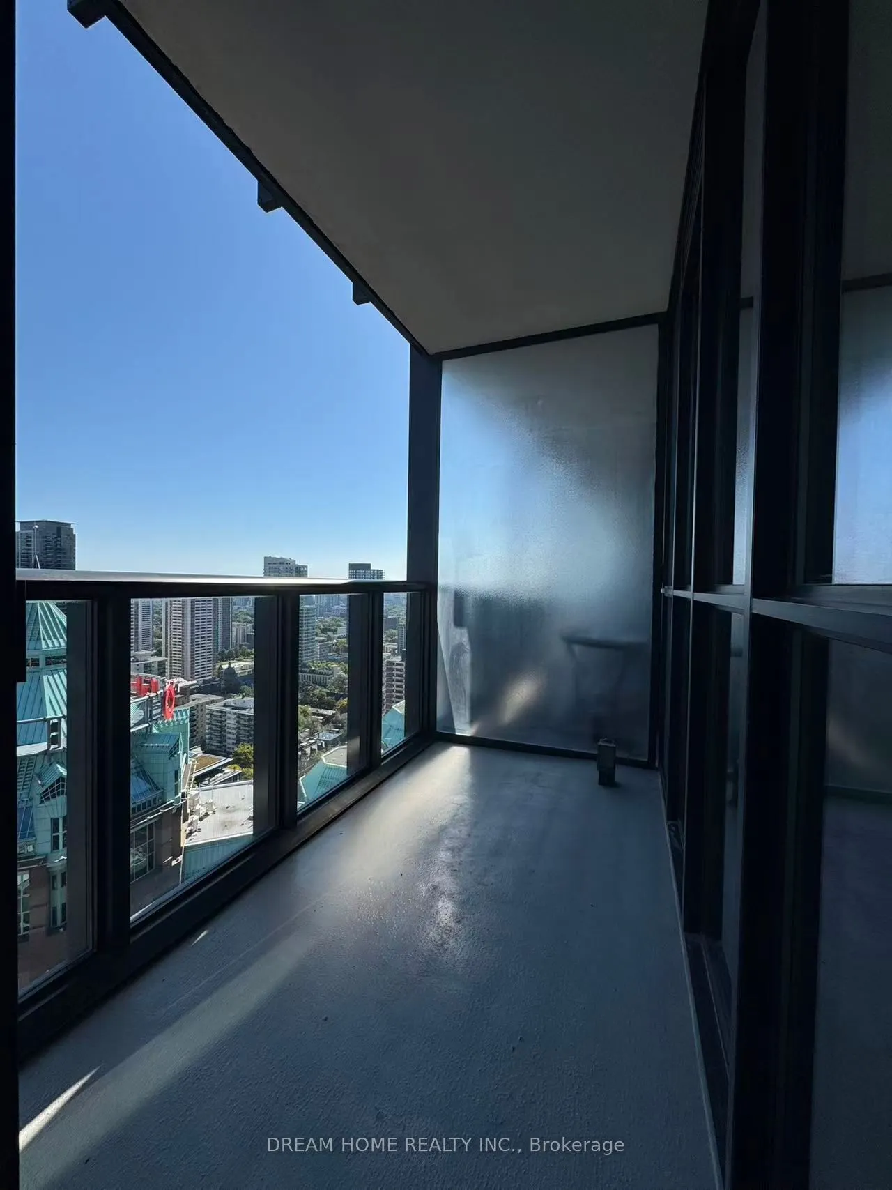 110 Charles Street E, #3209