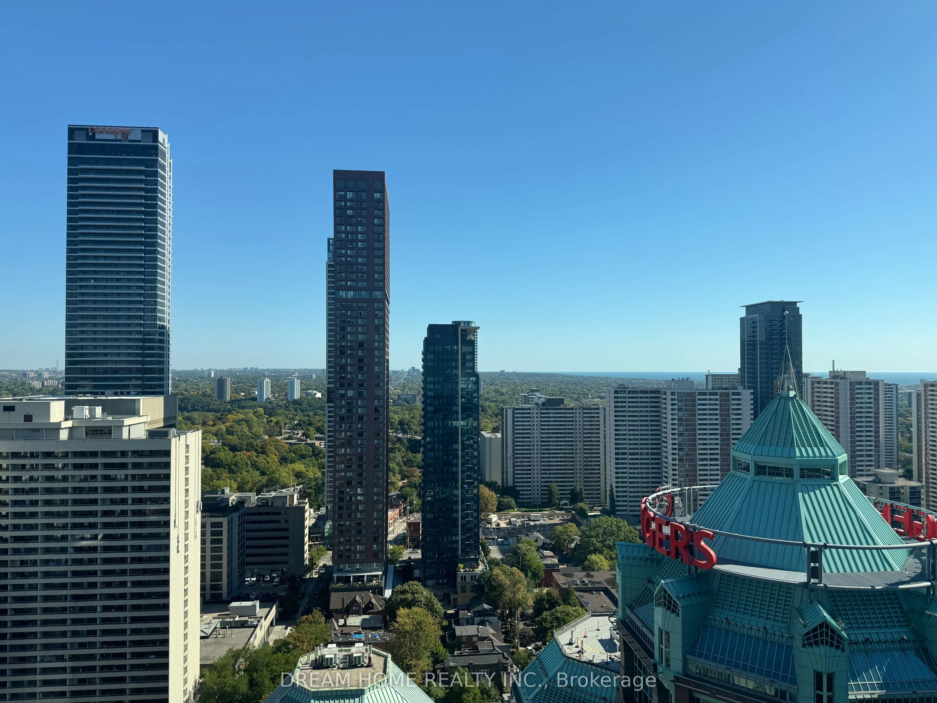 110 Charles Street E, #3209