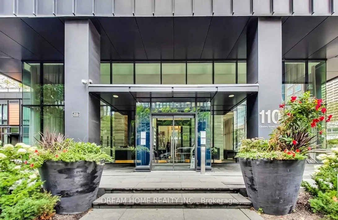 110 Charles Street E, #3209