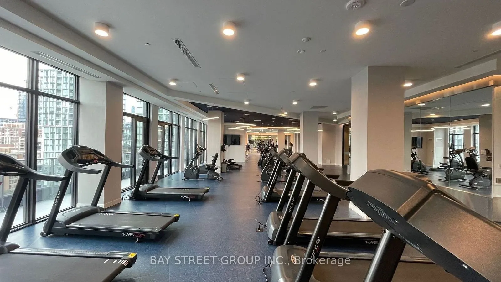 60 Princess Street, #1715 SE