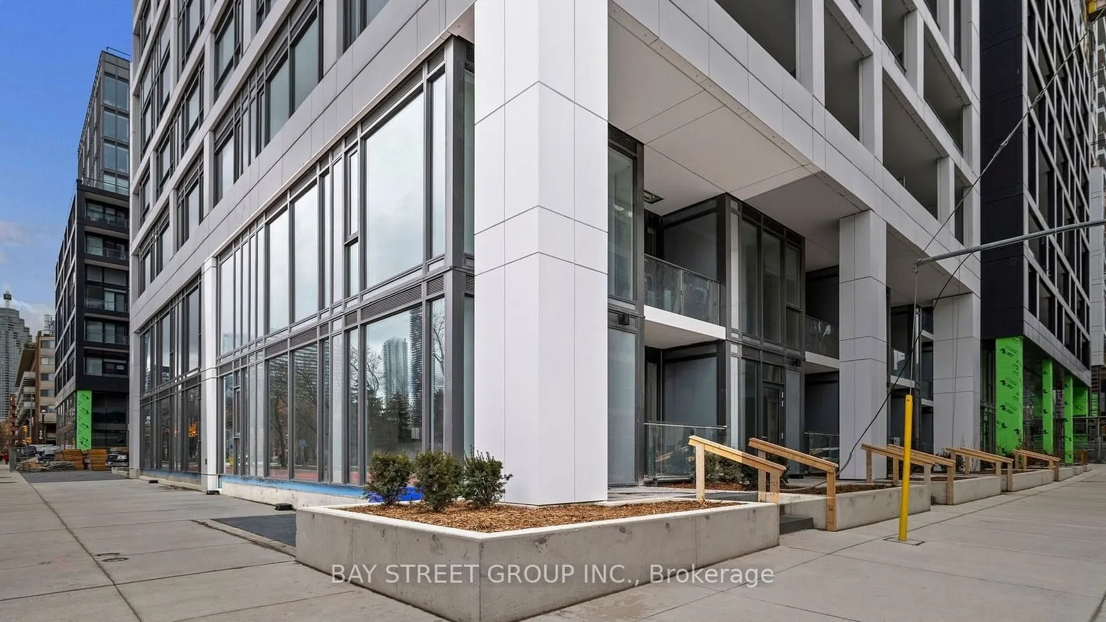 60 Princess Street, #1715 SE