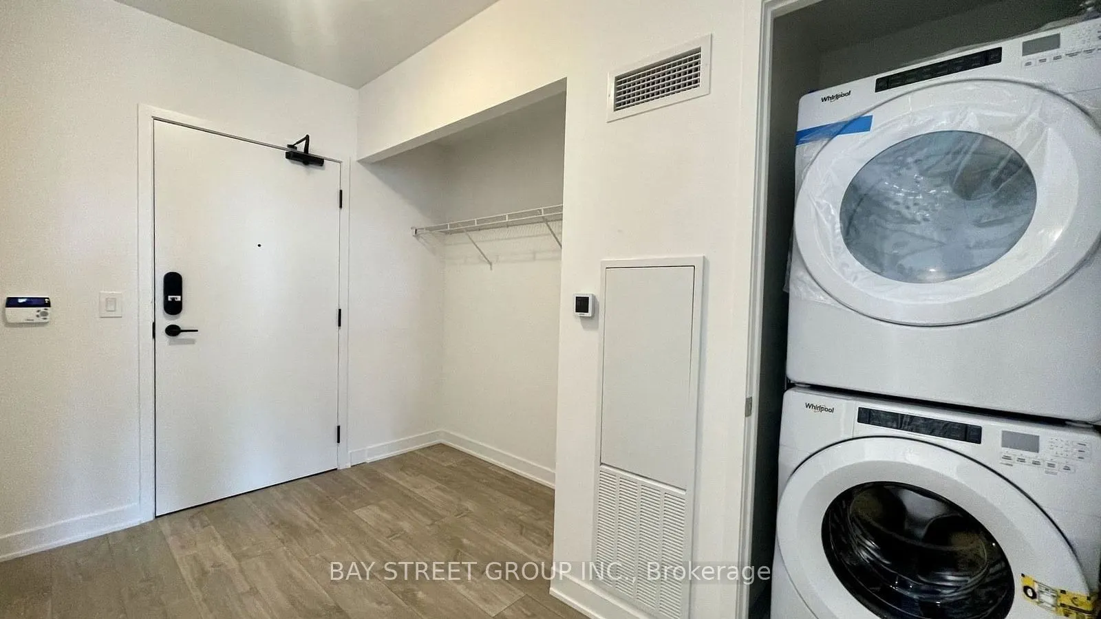 60 Princess Street, #1715 SE