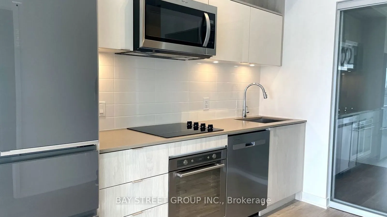 60 Princess Street, #1715 SE
