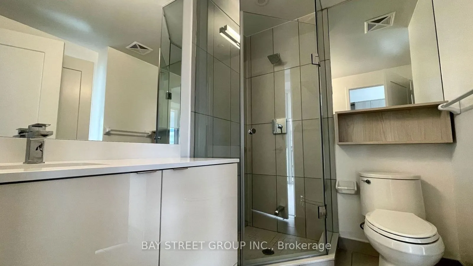 60 Princess Street, #1715 SE