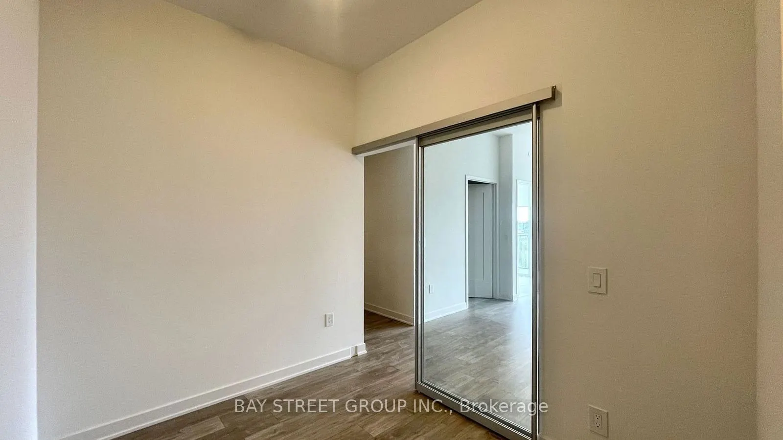 60 Princess Street, #1715 SE