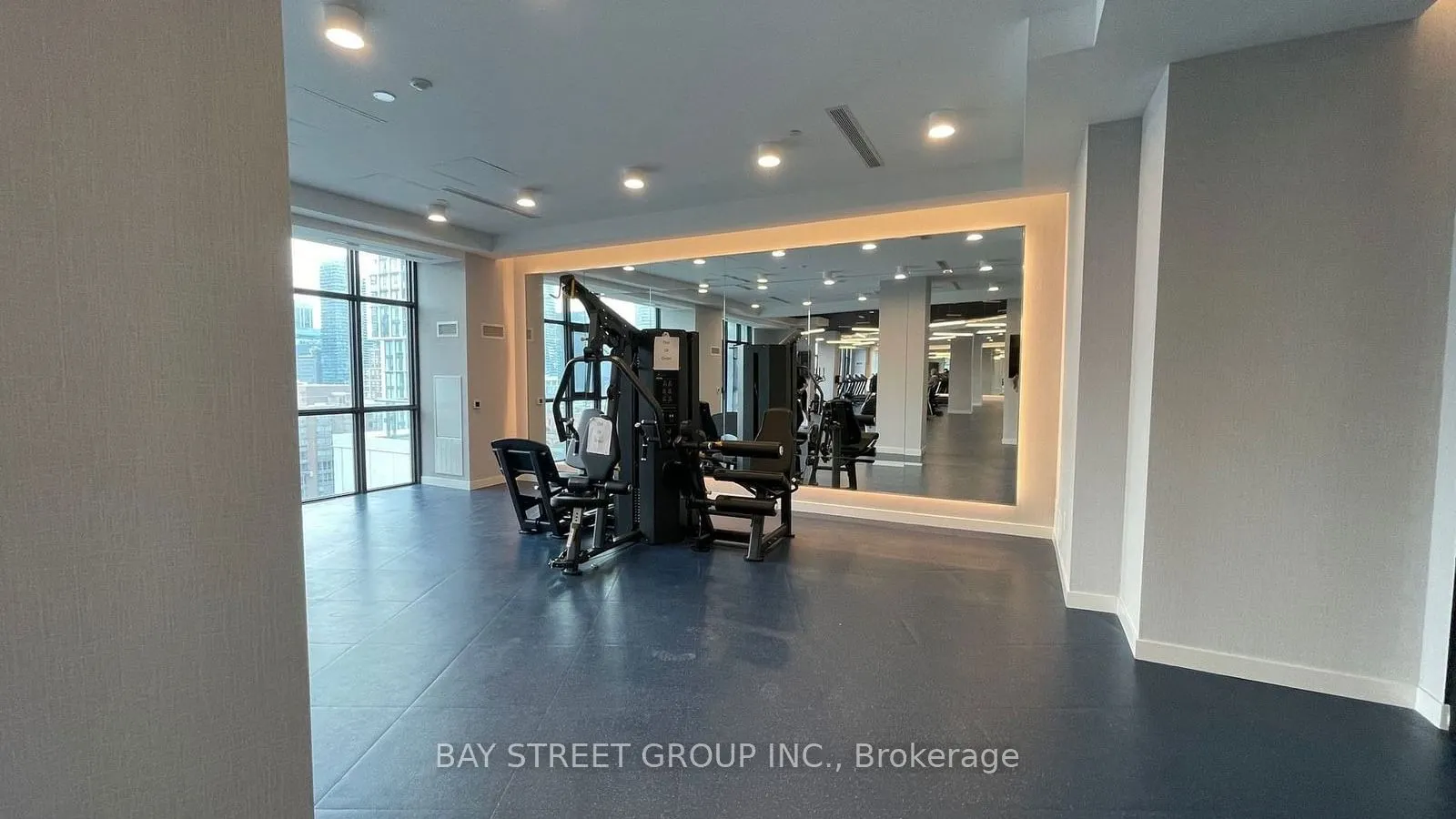60 Princess Street, #1715 SE