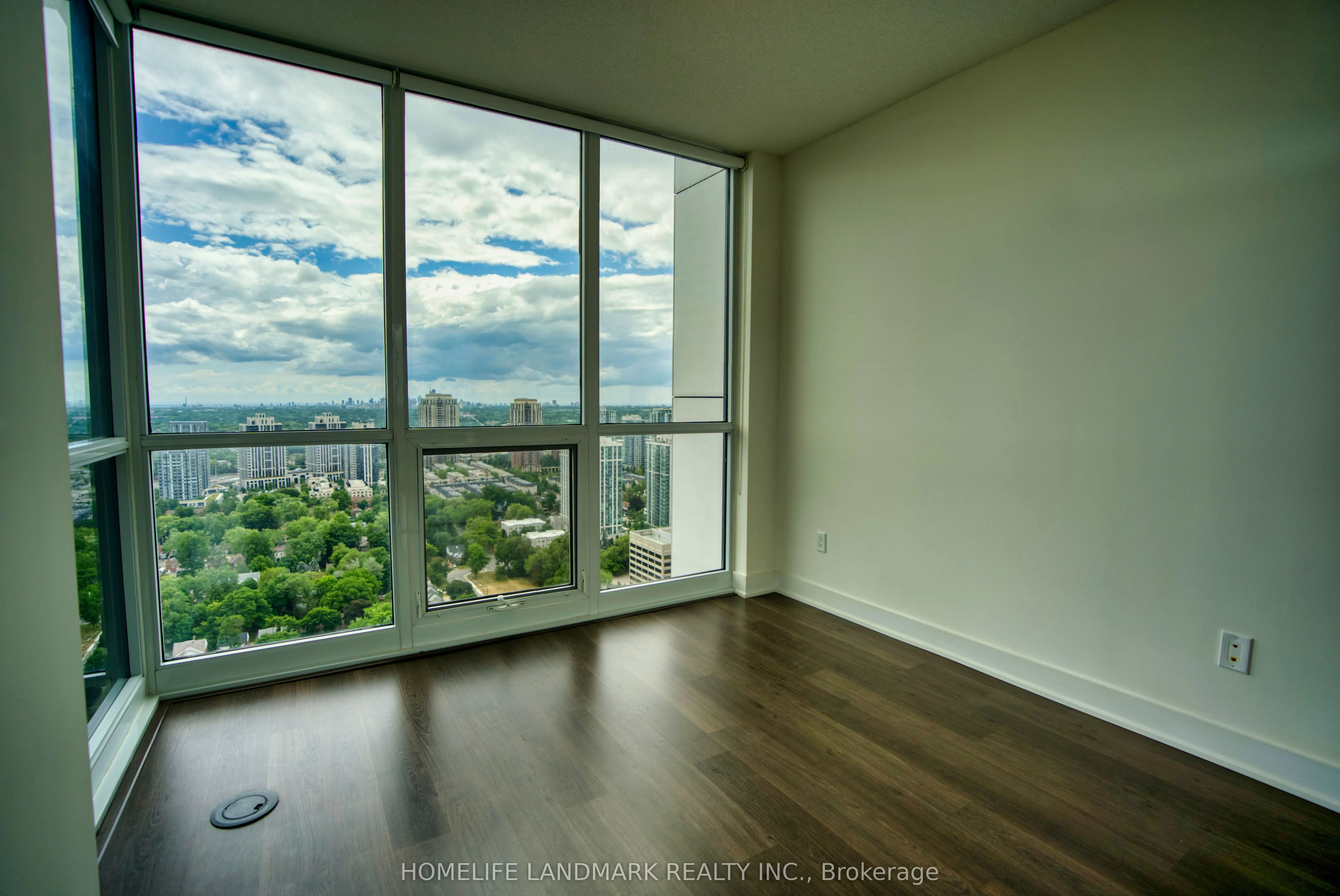 88 Sheppard Avenue E, #3402