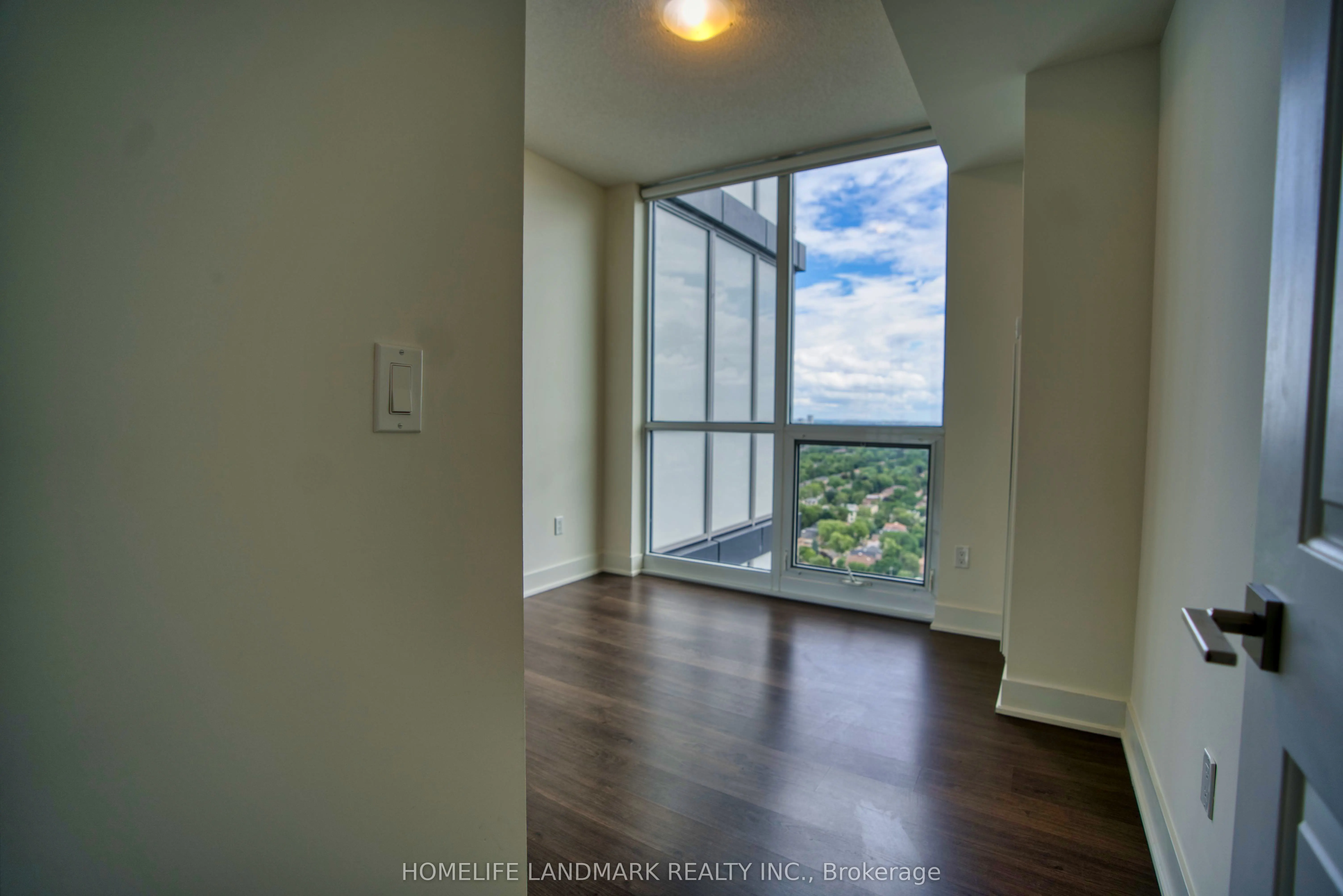 88 Sheppard Avenue E, #3402