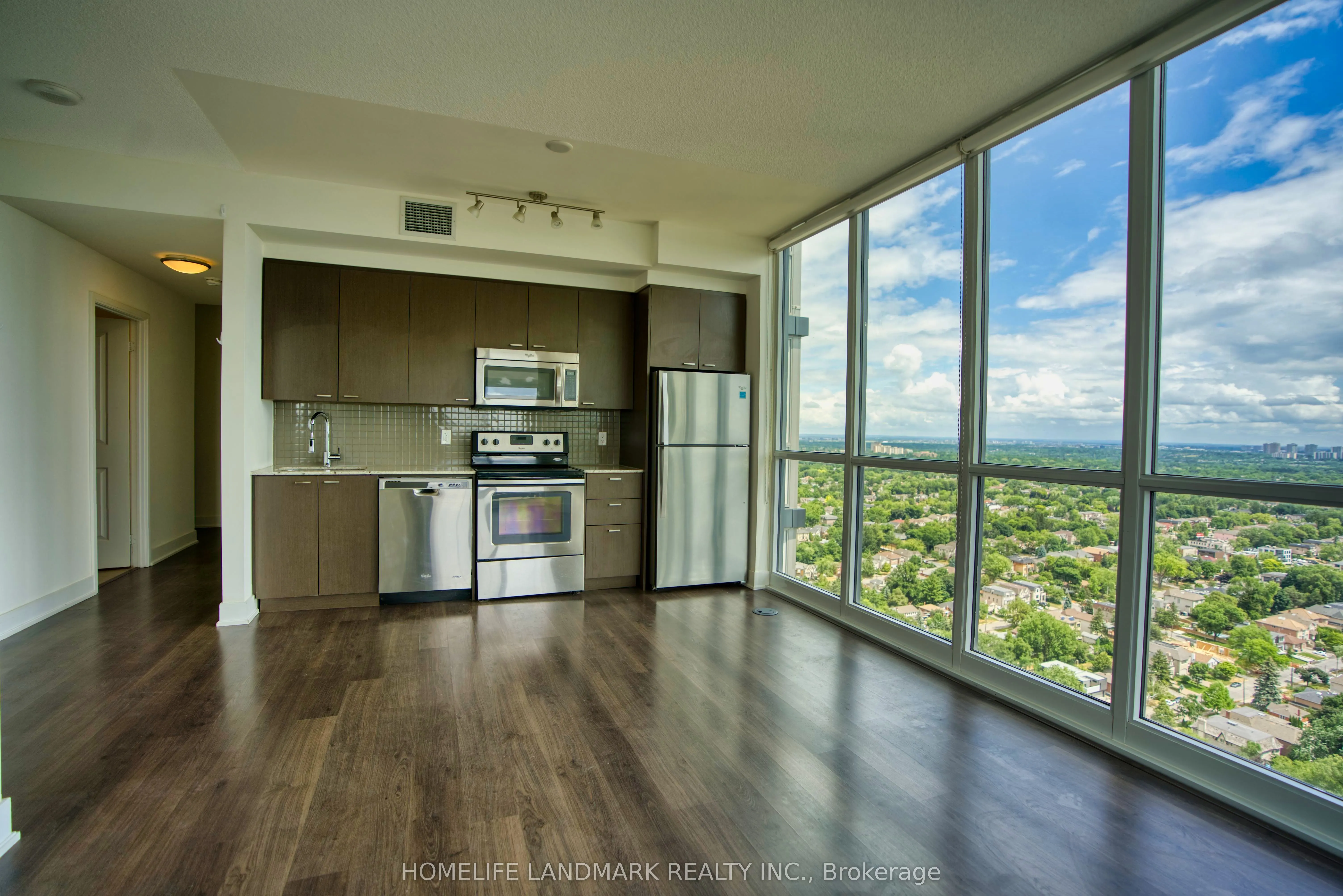 88 Sheppard Avenue E, #3402