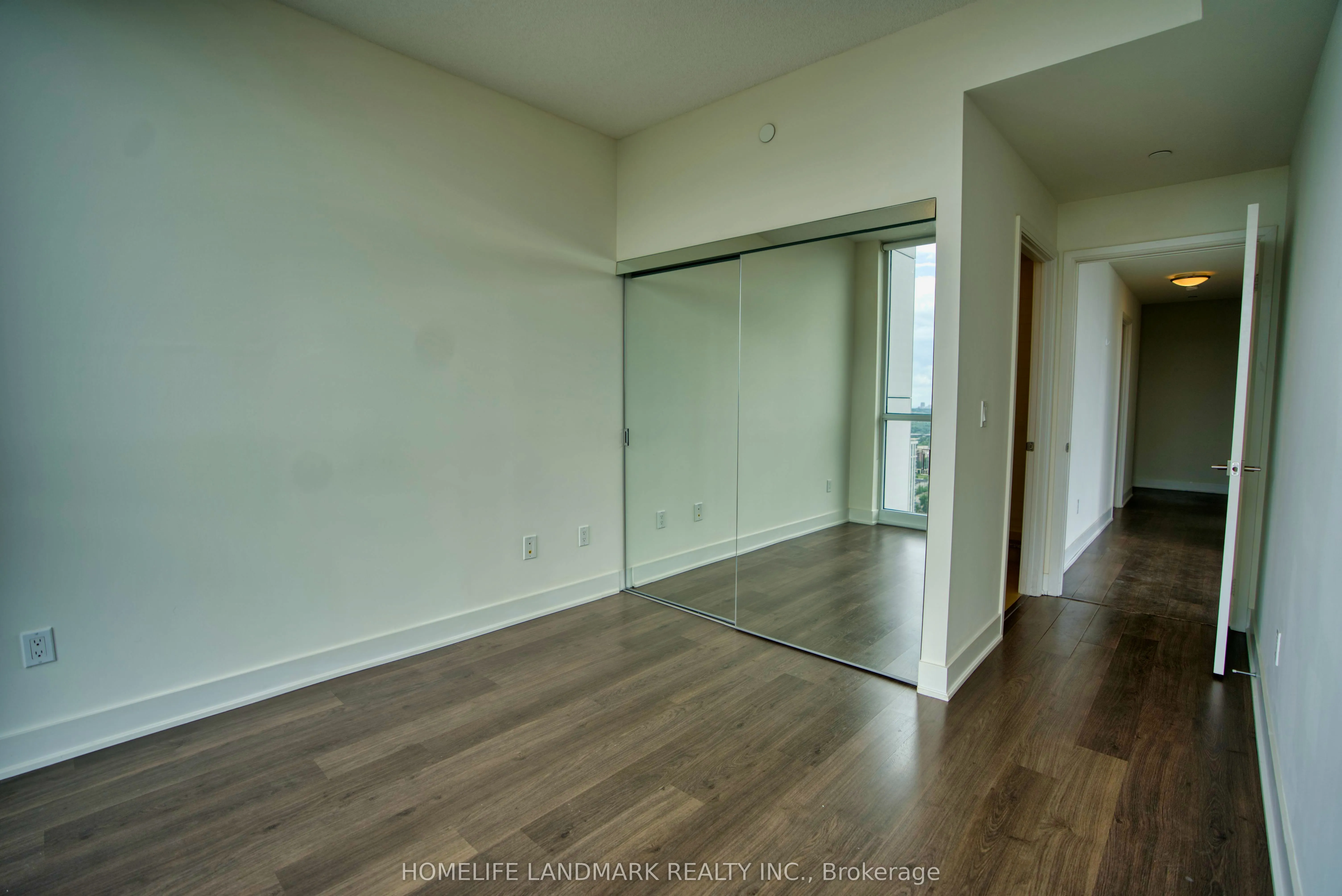88 Sheppard Avenue E, #3402
