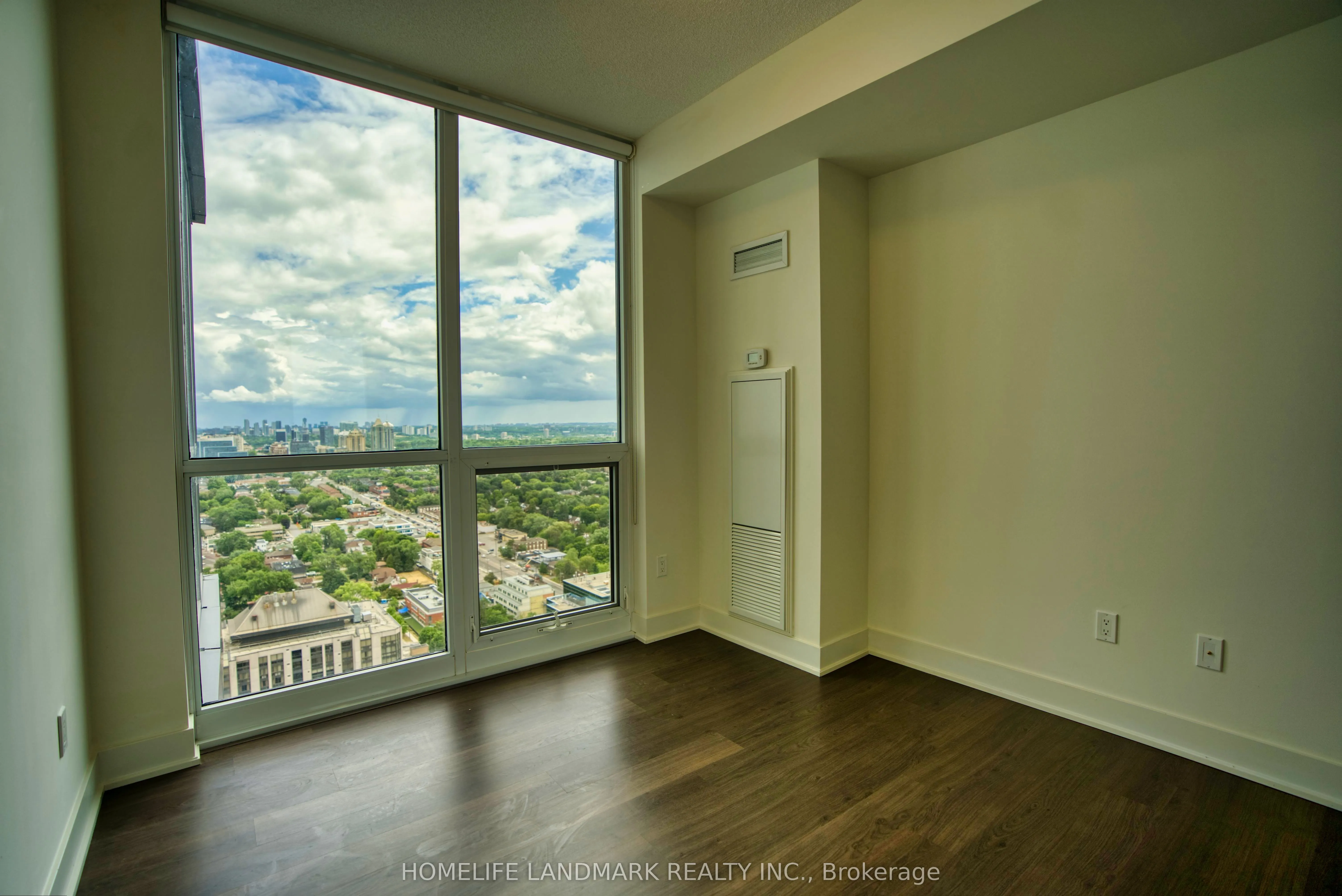 88 Sheppard Avenue E, #3402