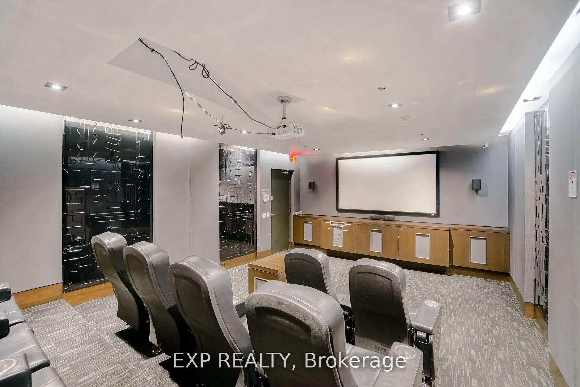 28 Ted Rogers Way, #308
