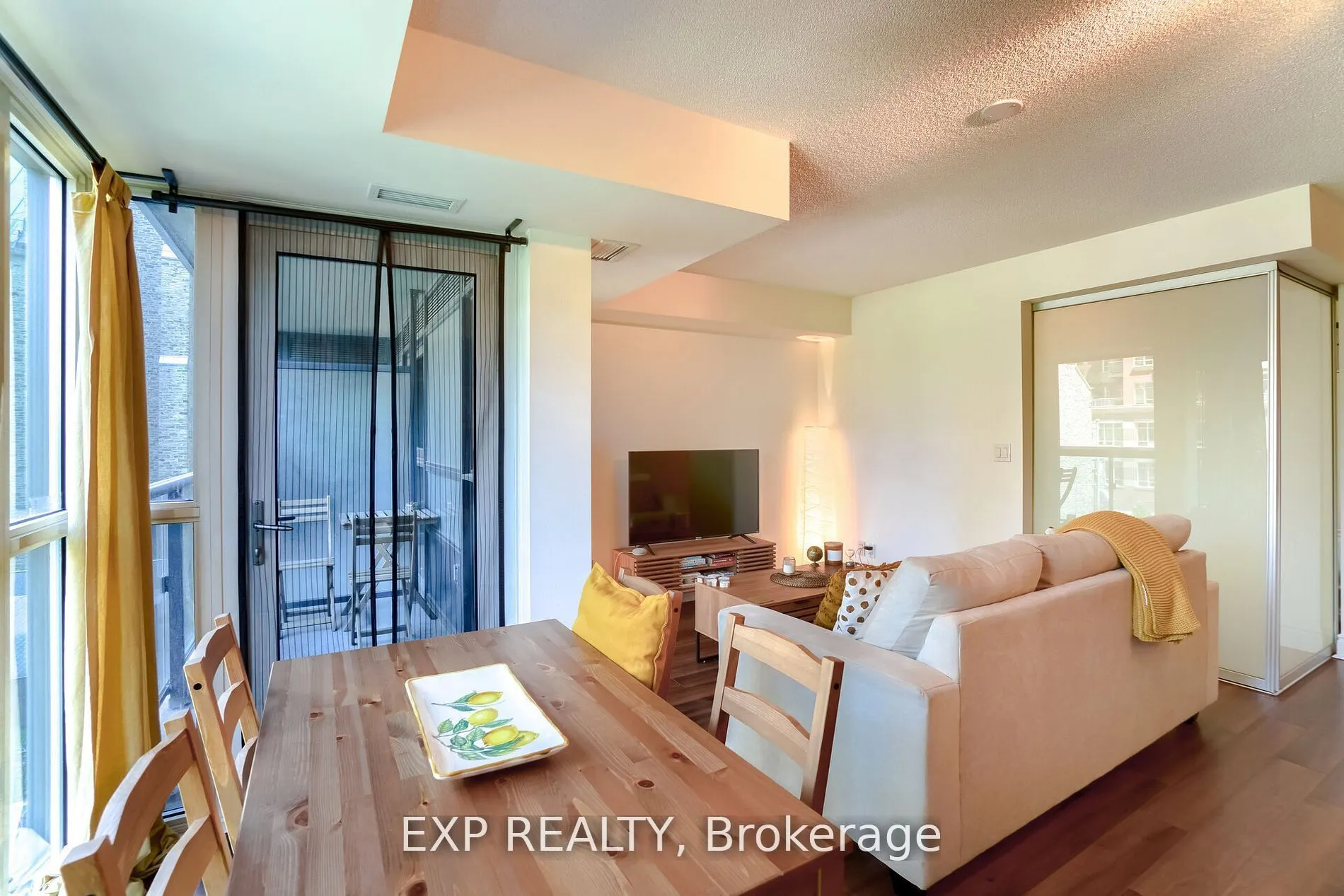 28 Ted Rogers Way, #308