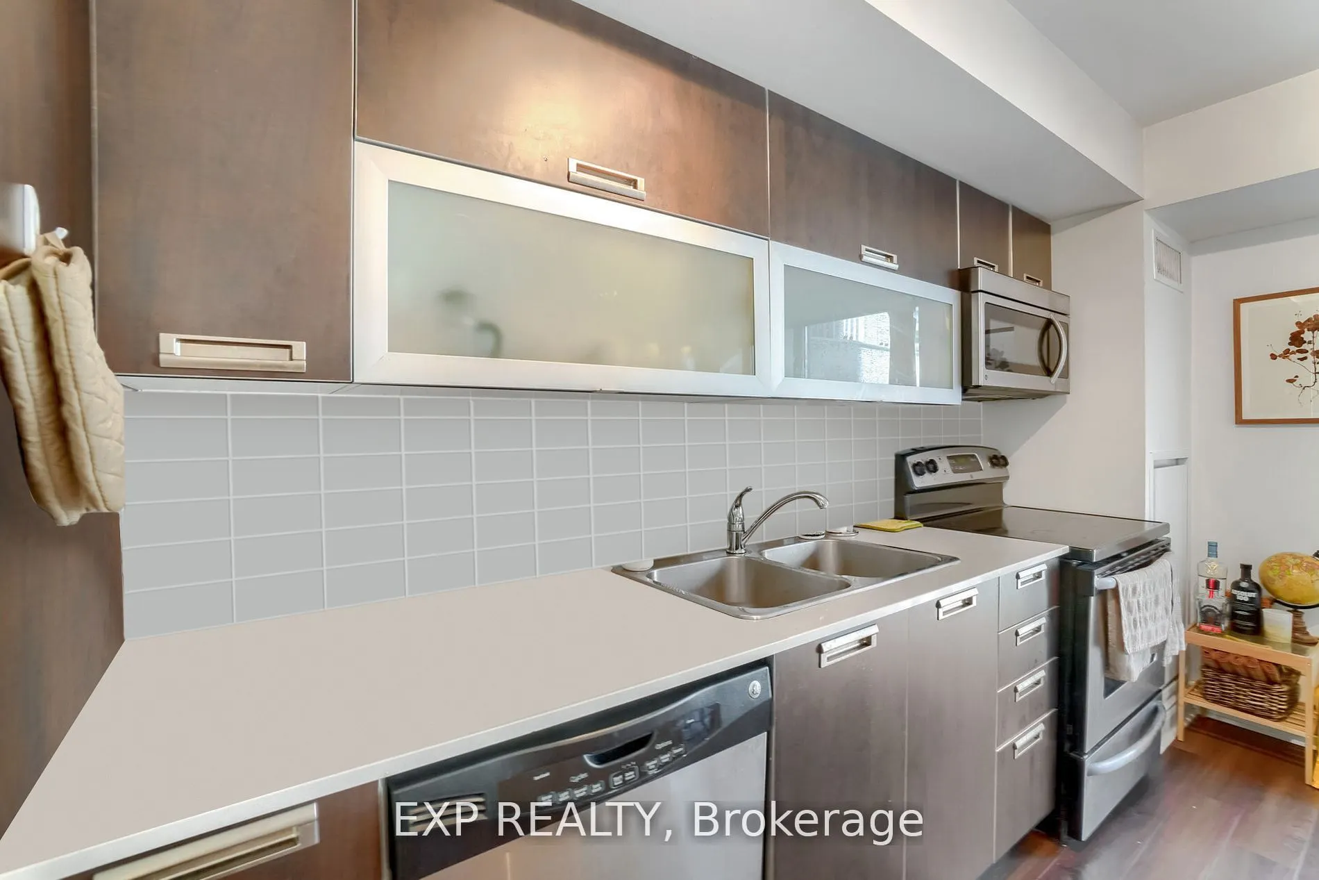 28 Ted Rogers Way, #308