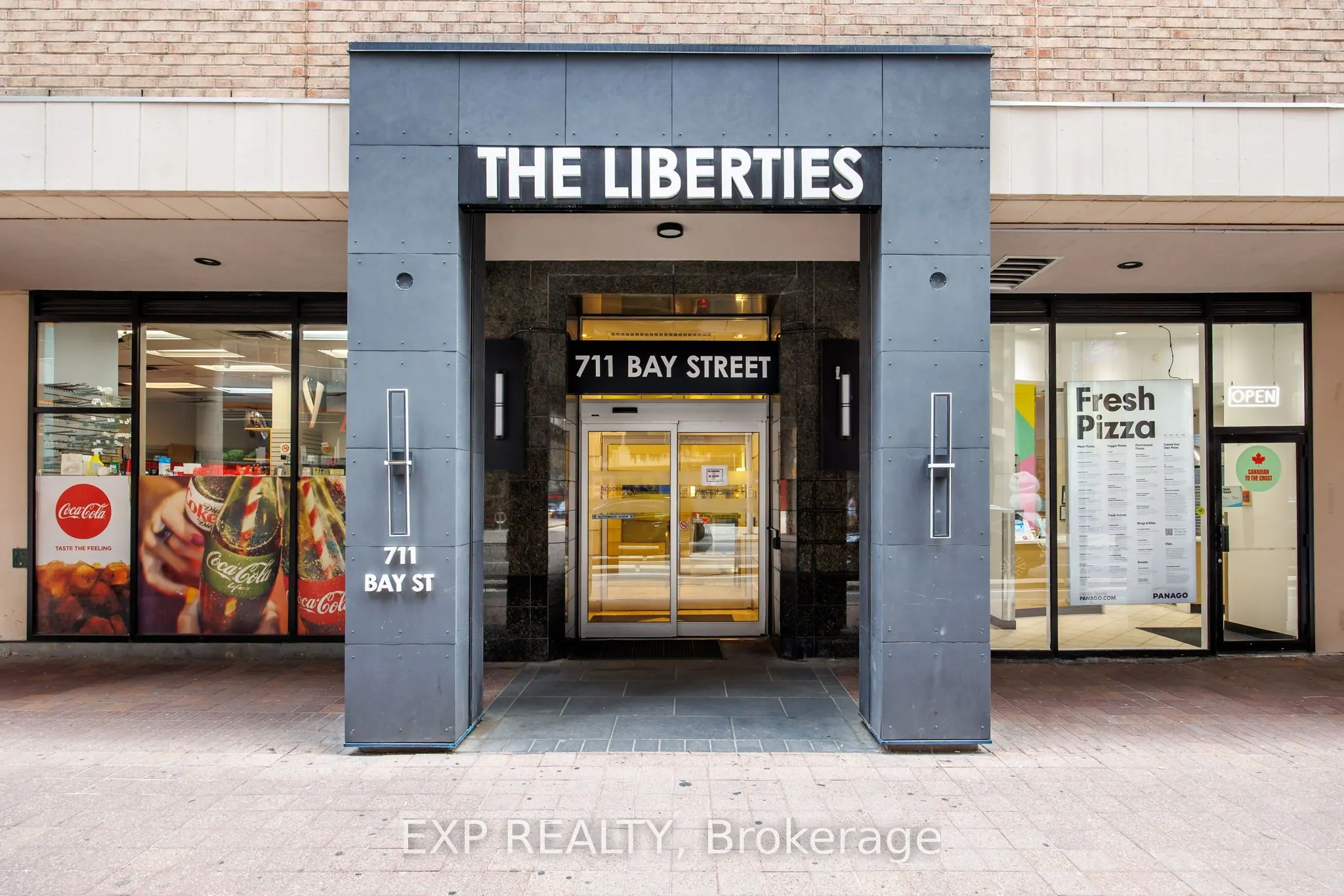 711 Bay Street, #817