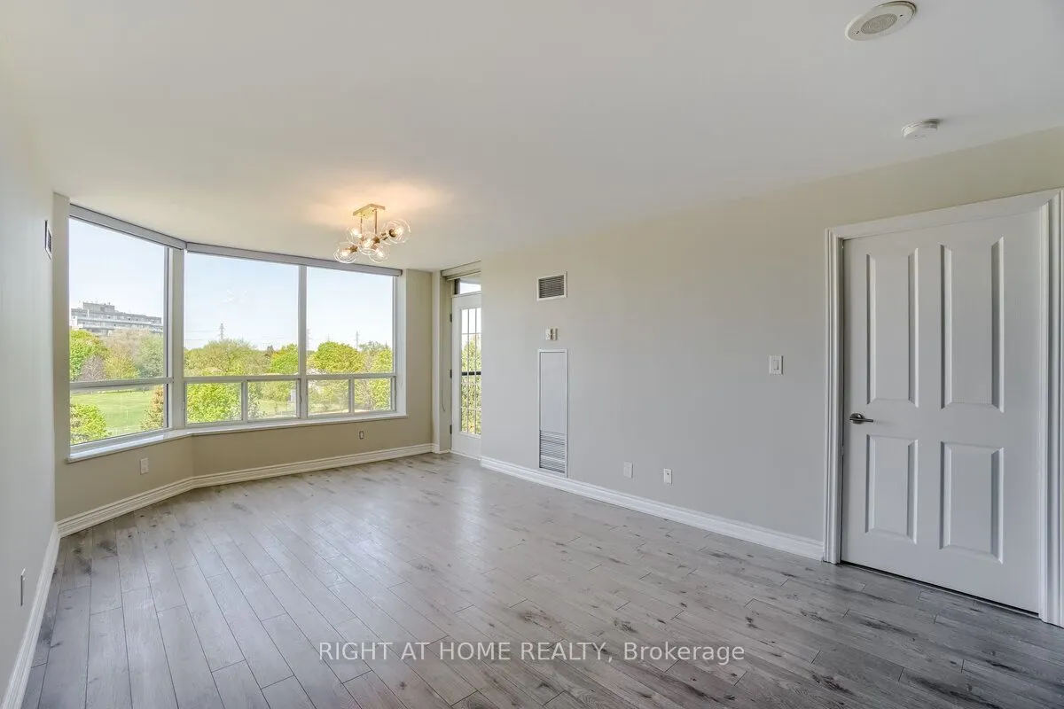 3181 Bayview Avenue, #618