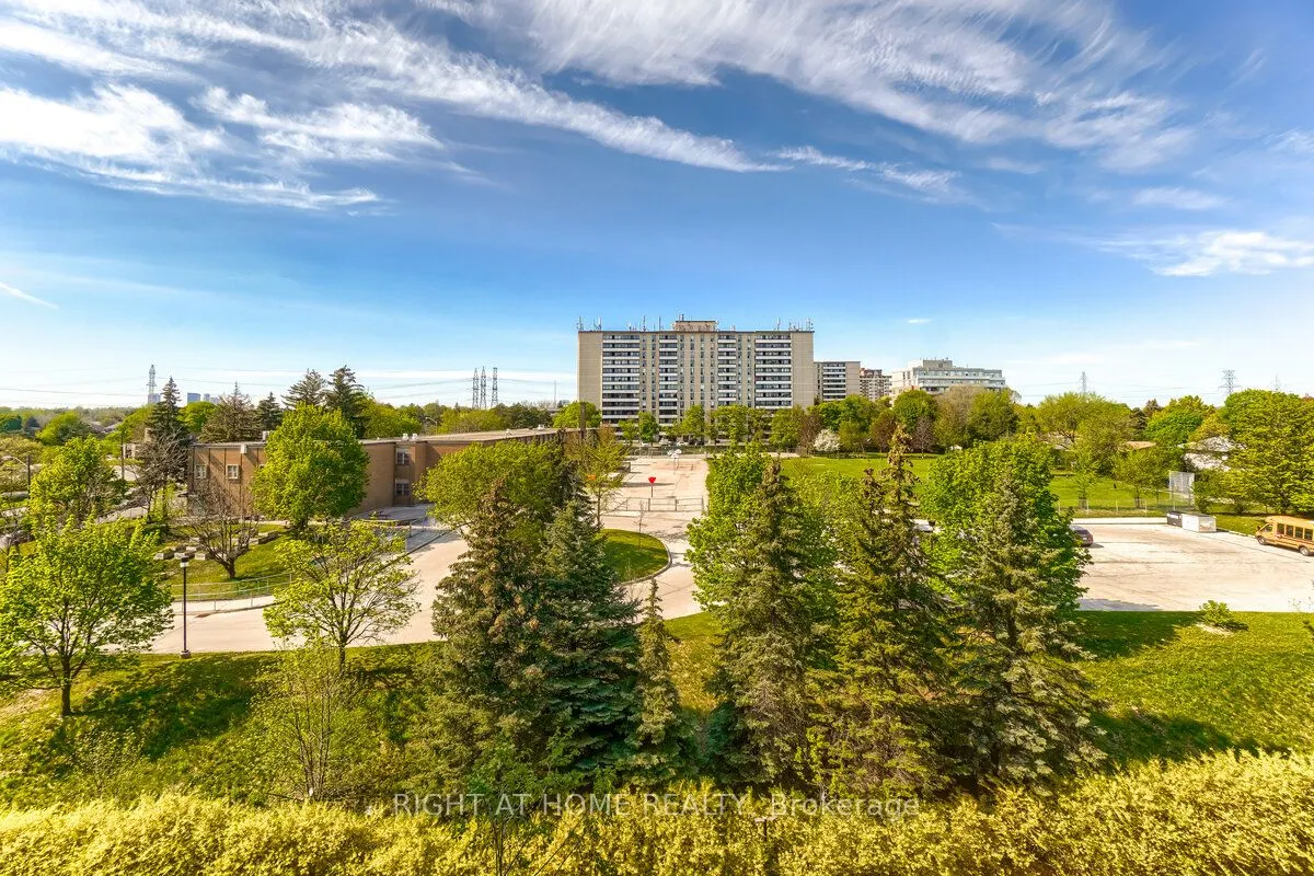 3181 Bayview Avenue, #618