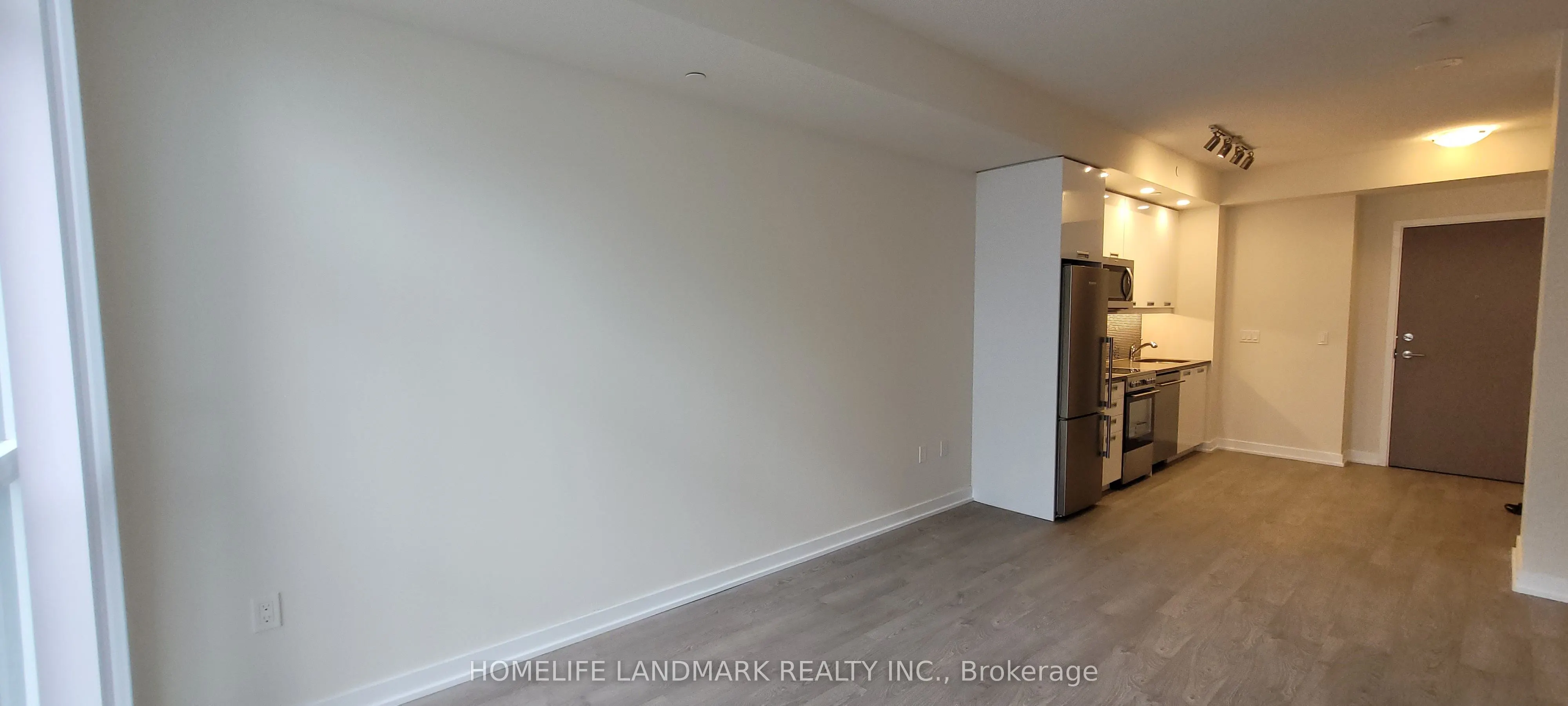 99 John Street, #702