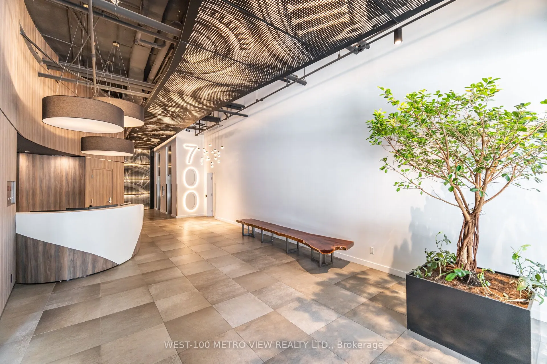 700 King Street W, #710
