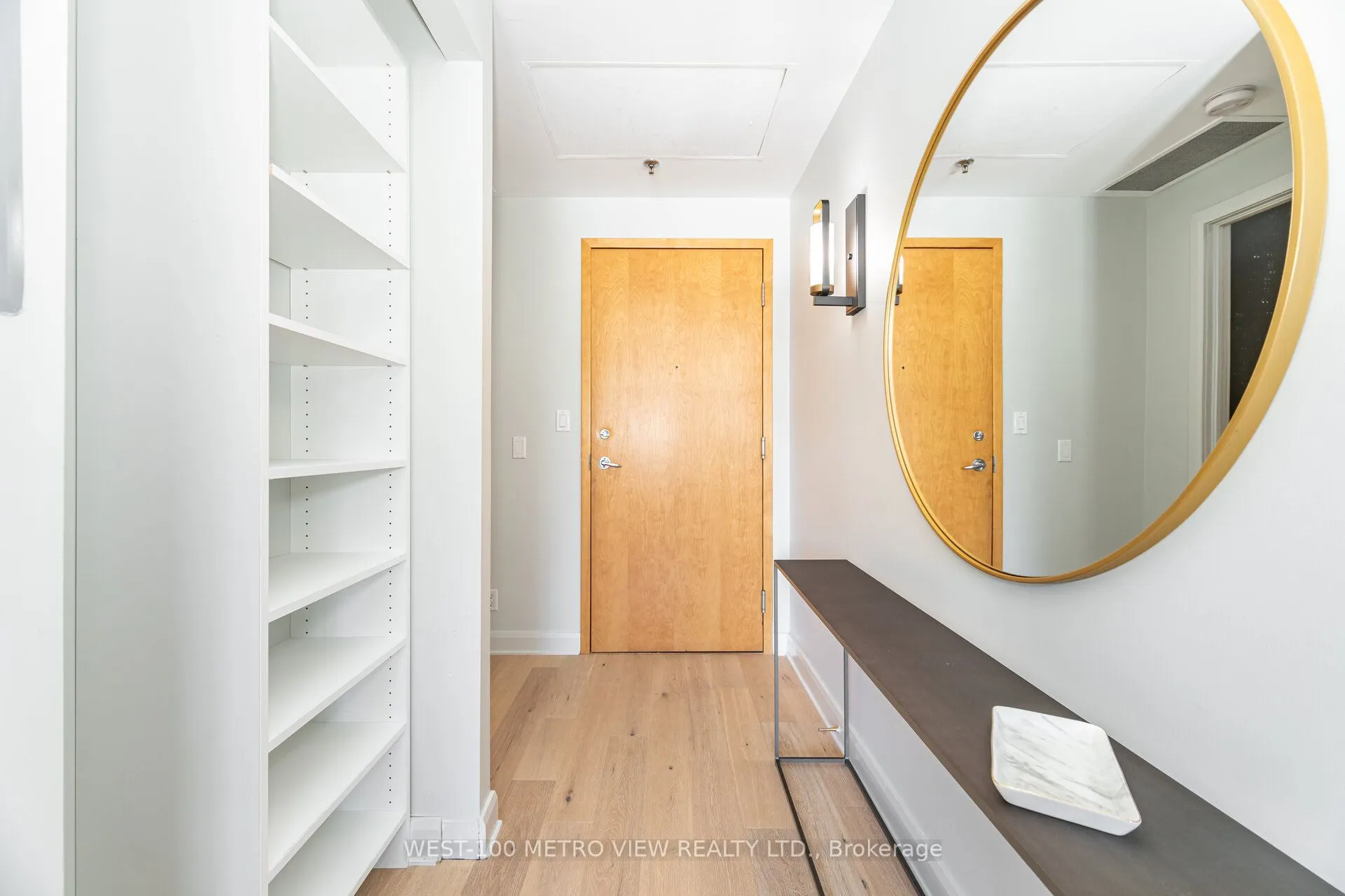 700 King Street W, #710