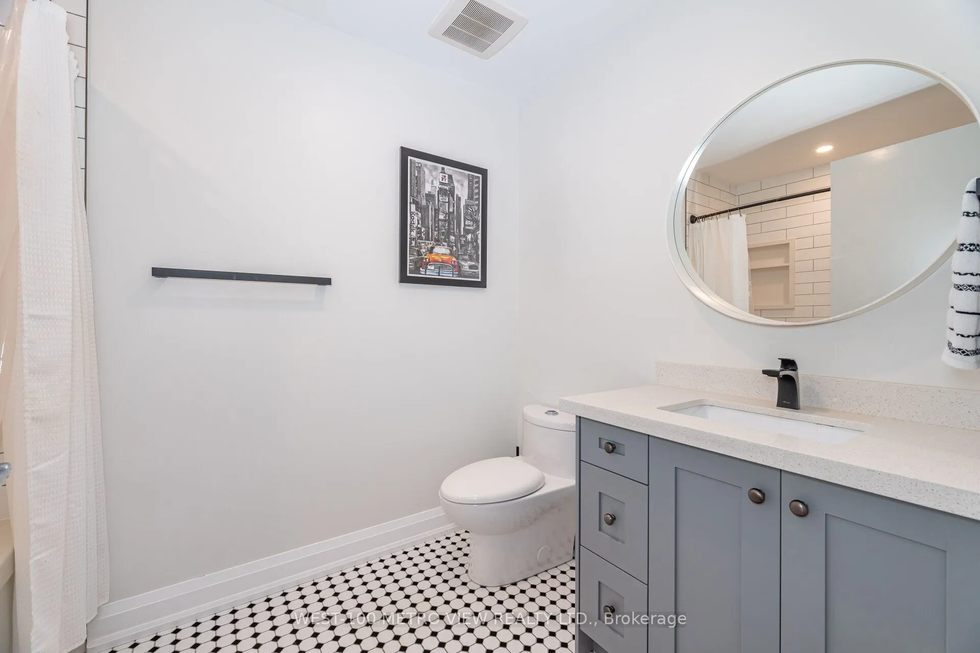 700 King Street W, #710