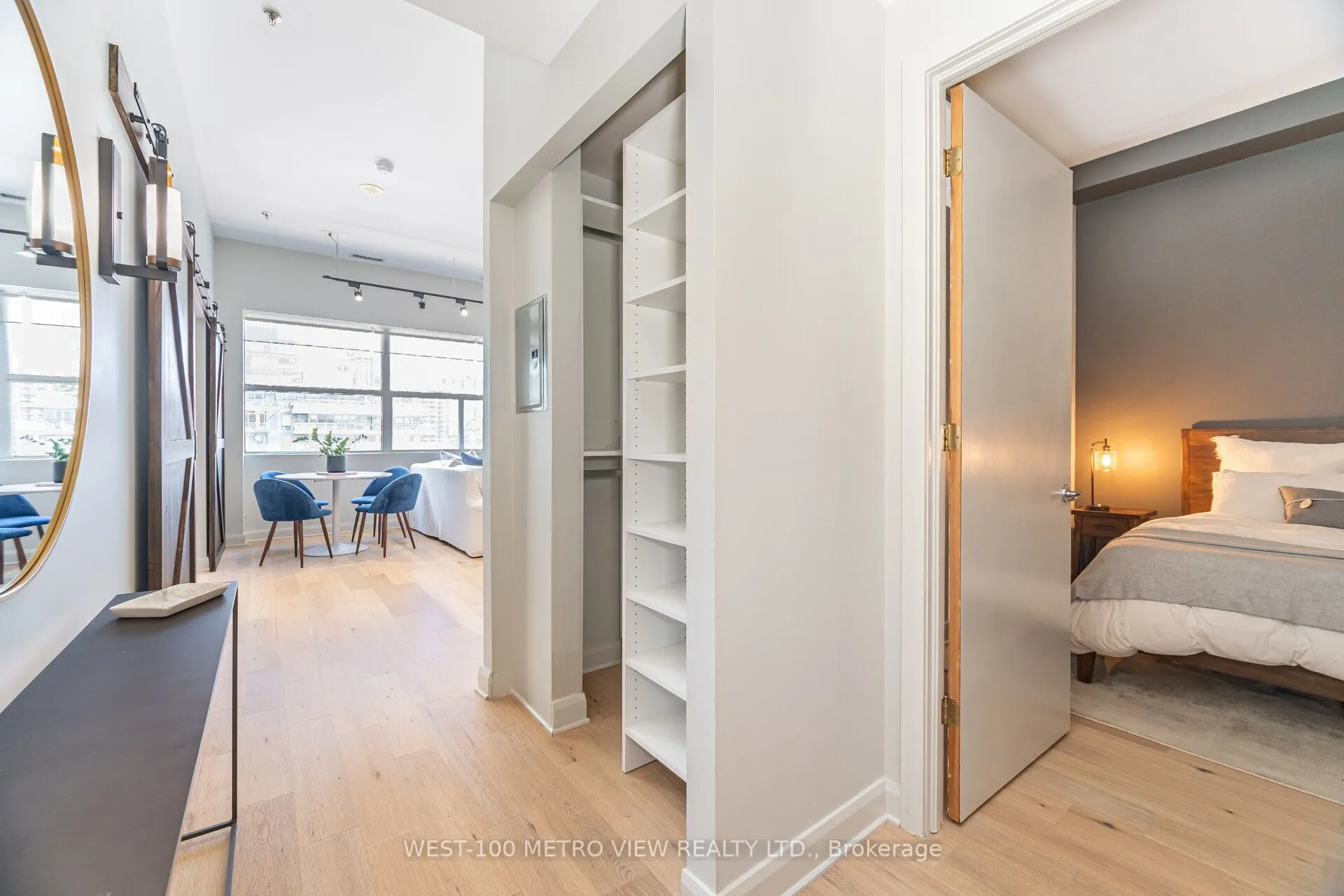 700 King Street W, #710
