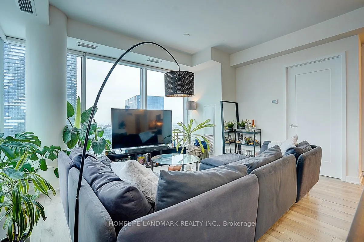 28 Freeland Street, #2707